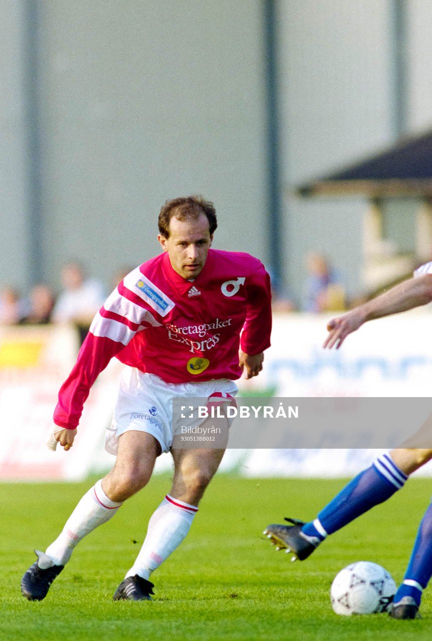 i930513 Fotboll, Allsvenskan, IFK Göteborg - Degerfors,