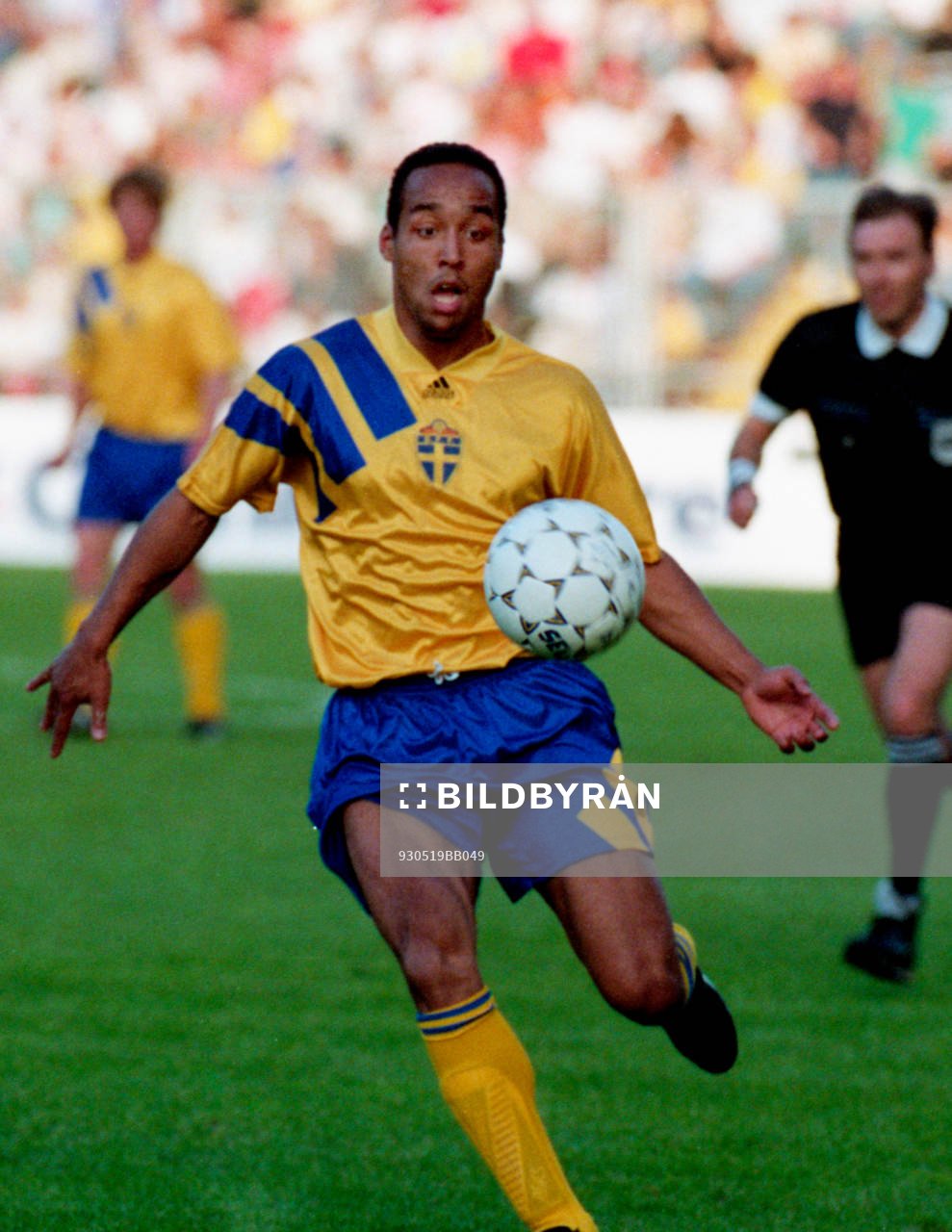 Martin Dahlin med bollen
