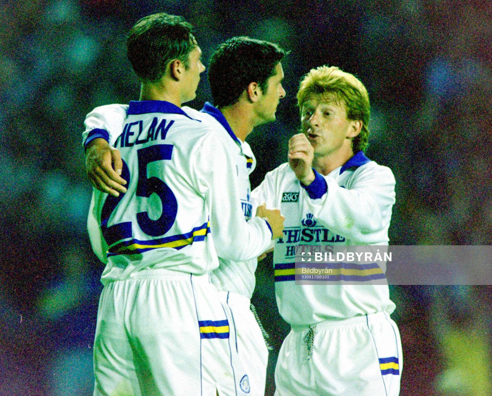 Leeds goalscorer Gary Speed (C) is congratulated by Noel