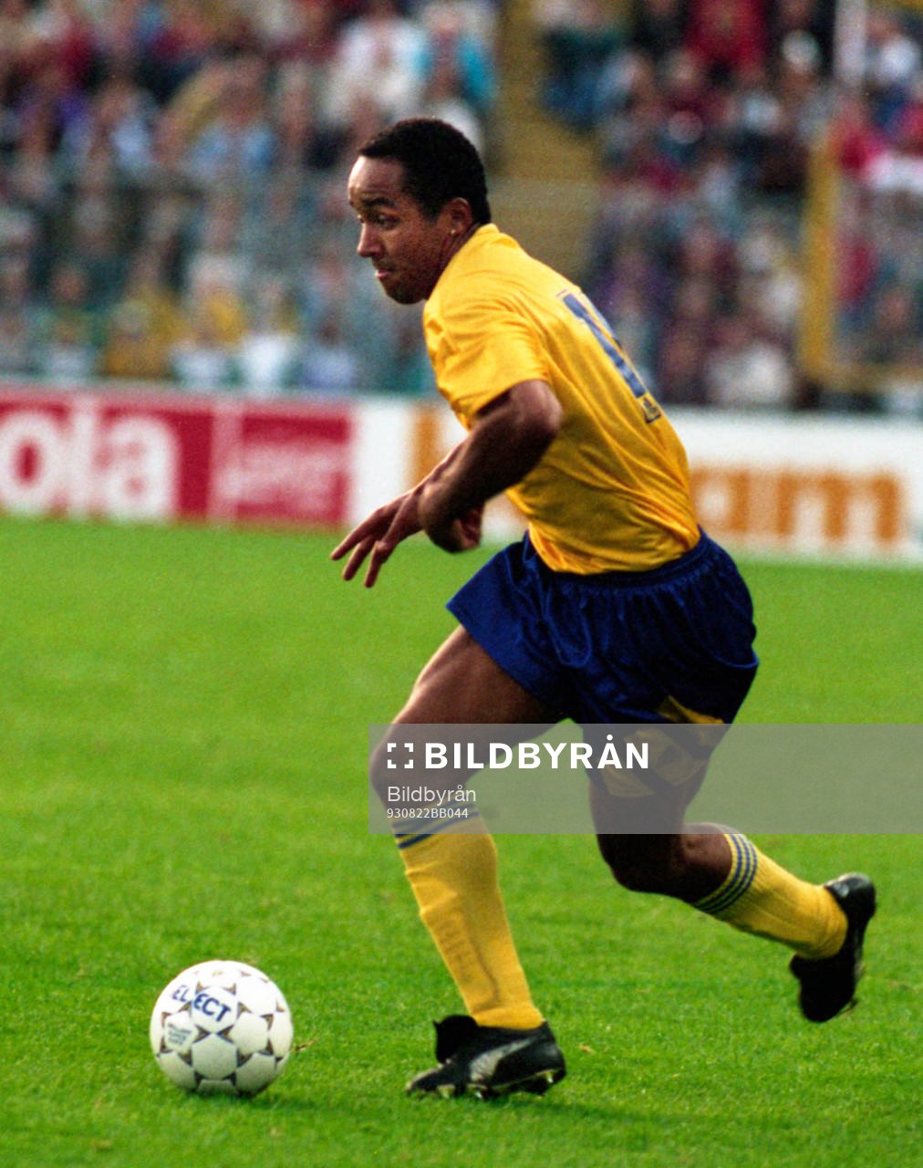 Martin Dahlin med bollen