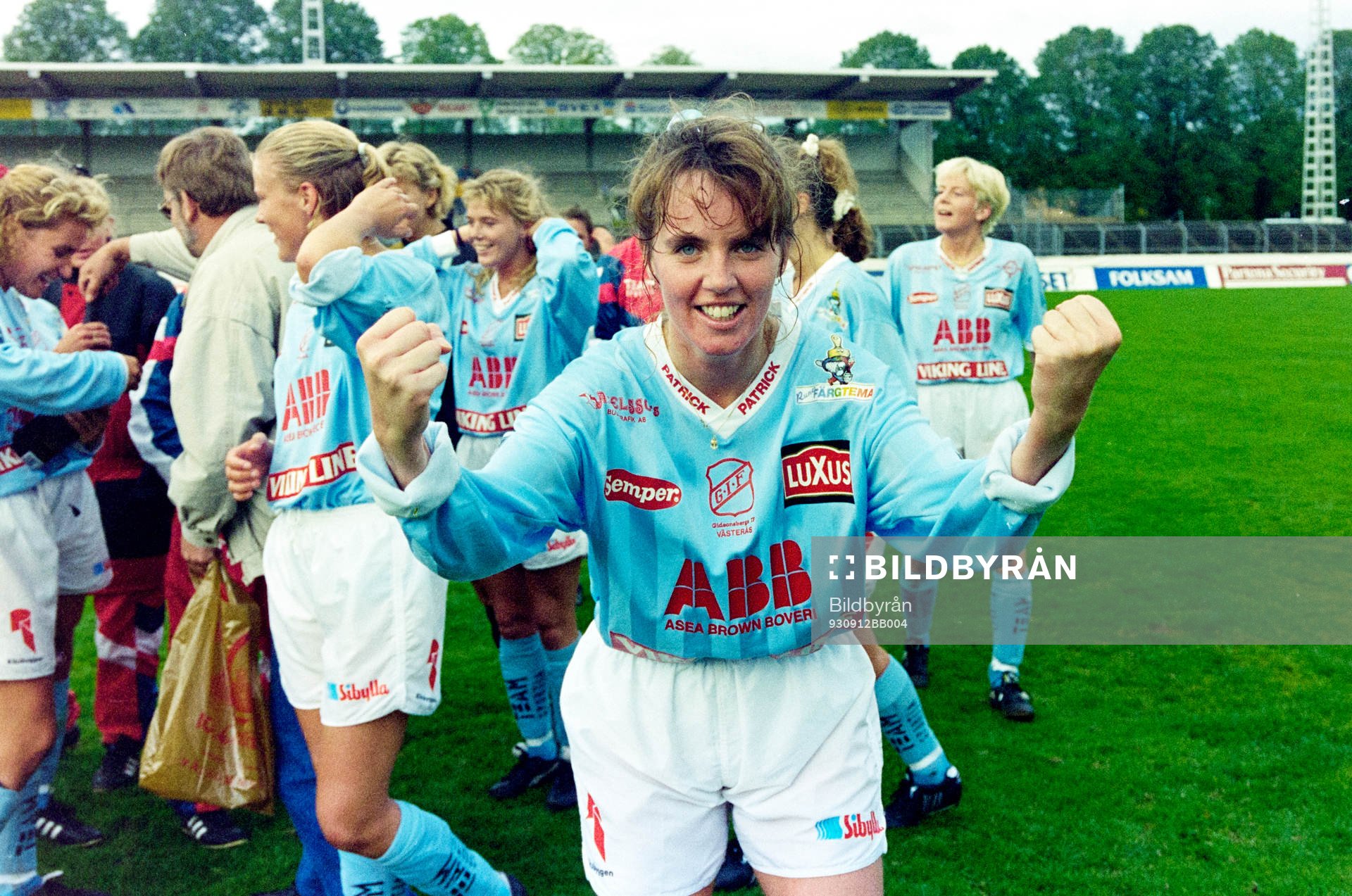 Fotboll, Damer, Folksam Cup, Final, Älvsjö - Gideonsberg, 1-4: Pärnilla Larsson, Gideonsberg jublar efter segern.