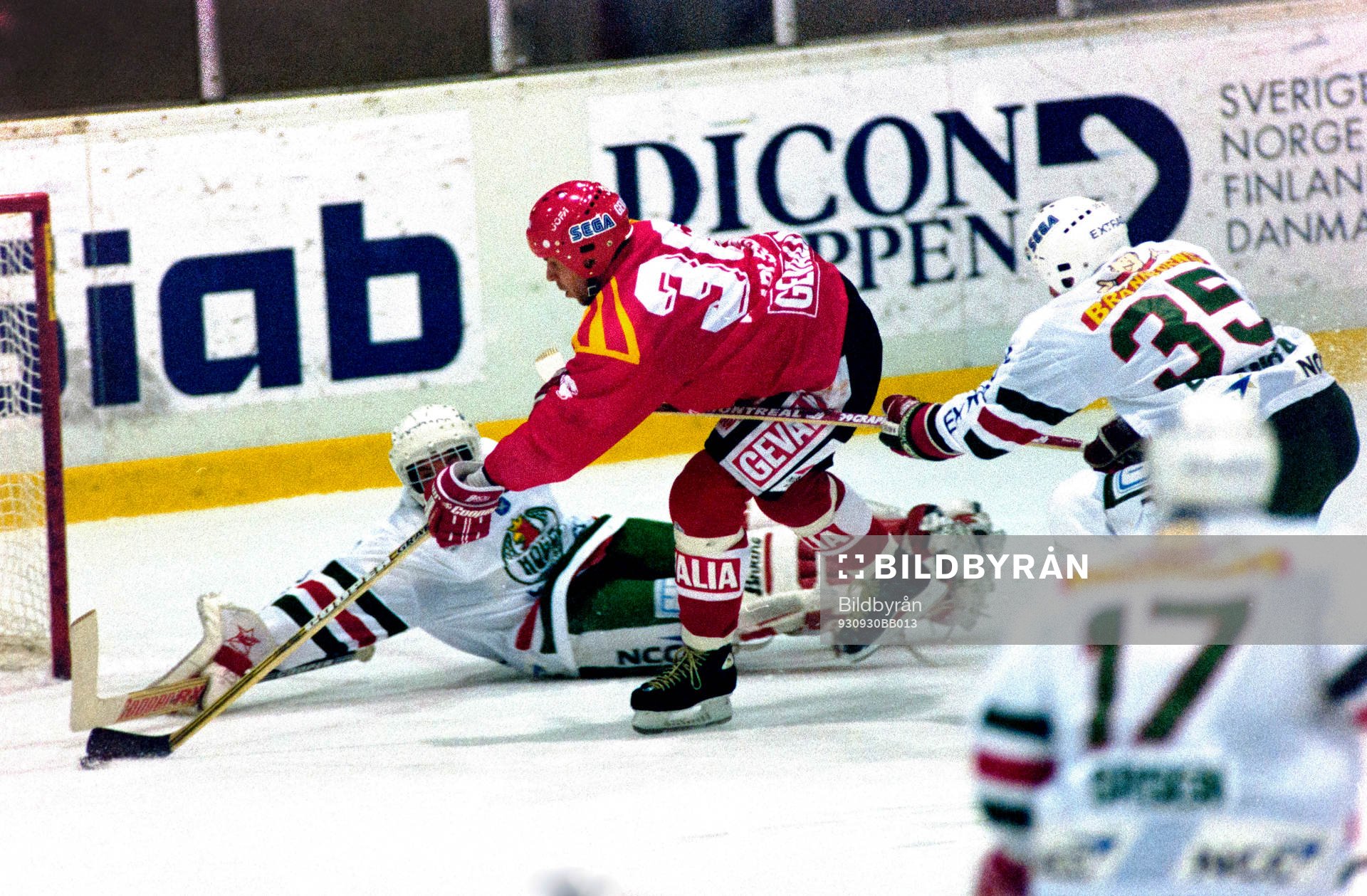 Anders Carlsson, Brynäs fri med rögles målvakt Kenneth