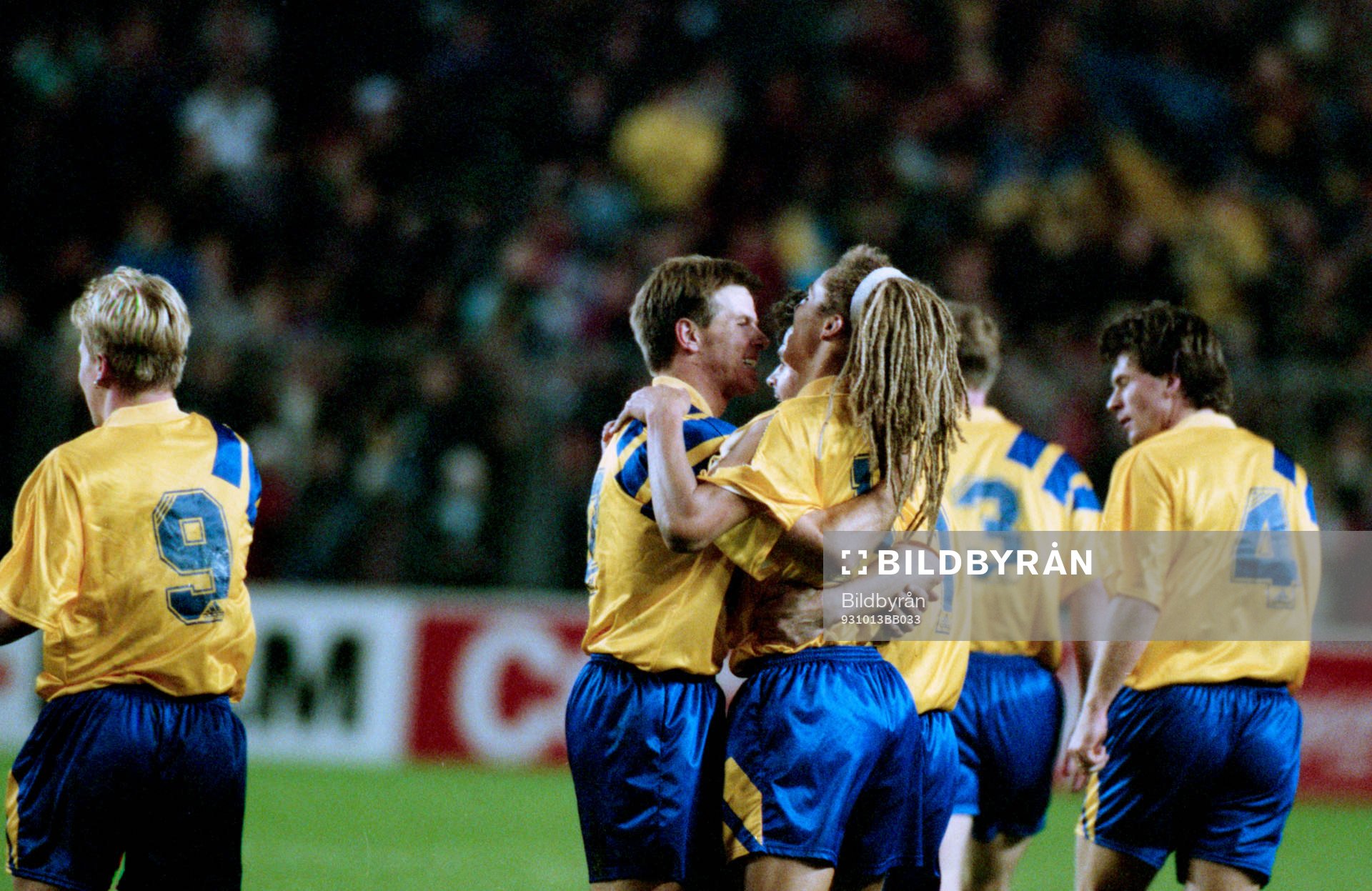 Roland Nilsson och Henrik Larsson, jublar