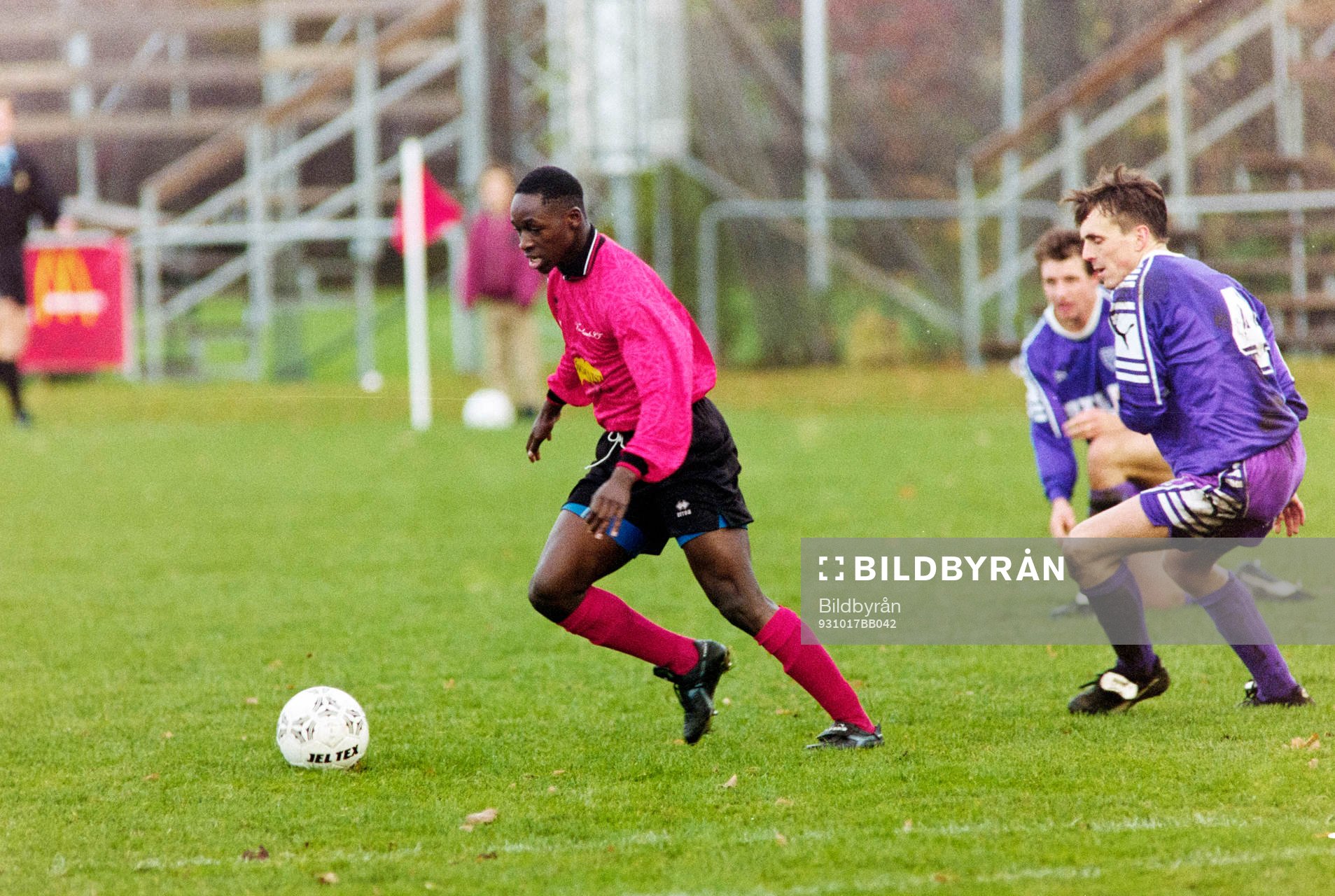Moses Nsubuga, Vasalund tar sig förbi opes Johan Svedberg