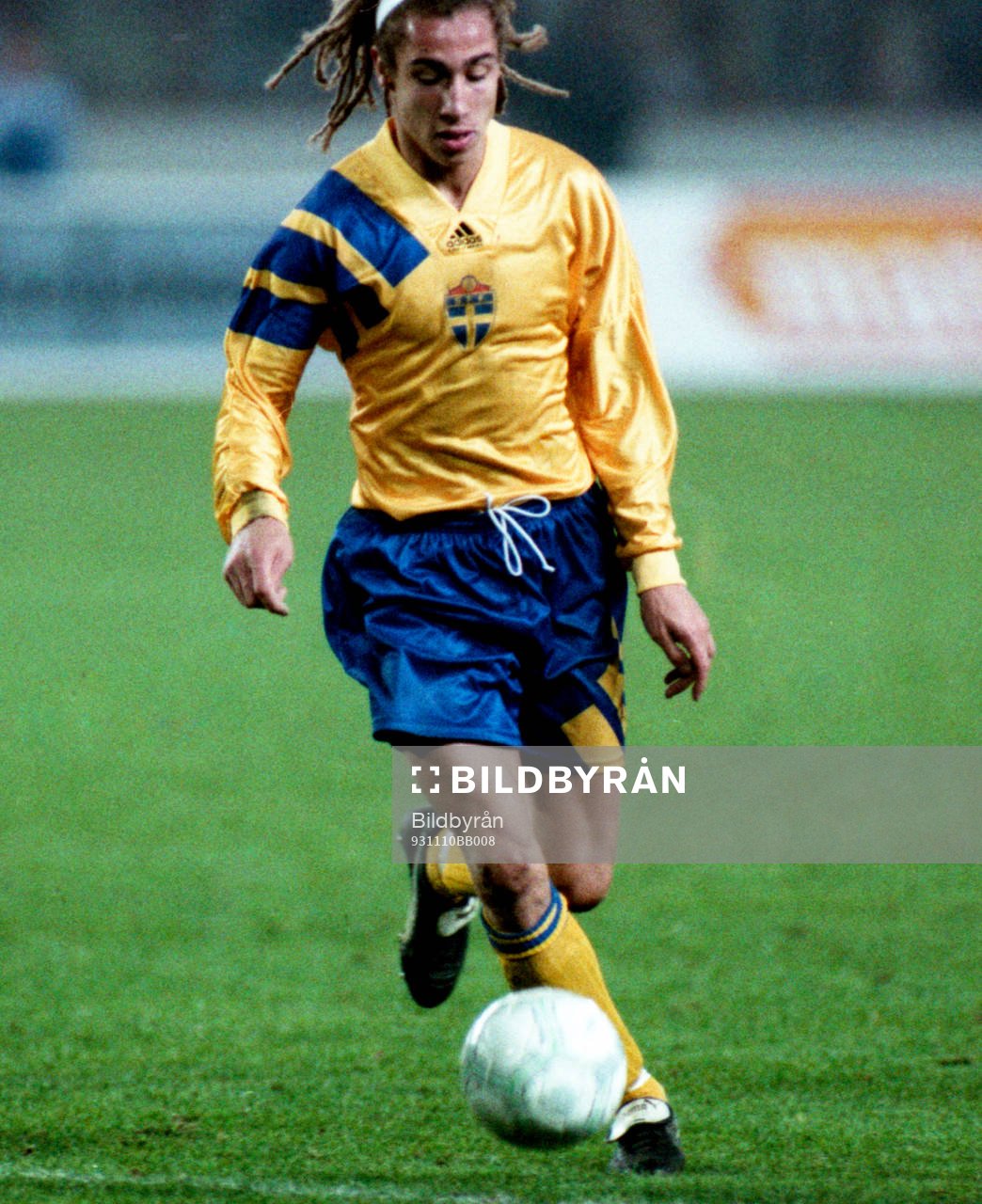 Henrik Larsson med bollen