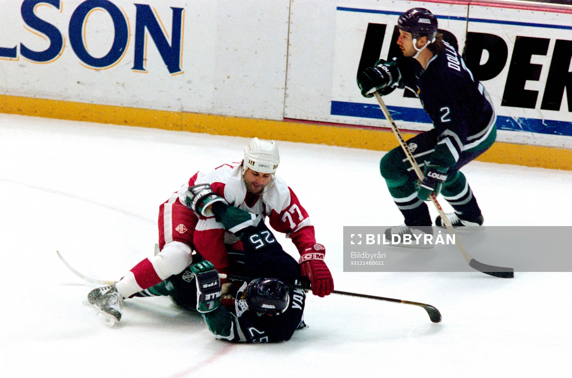 Paul Coffey, Red Wings i bråk med Terry Yake, Anaheim
