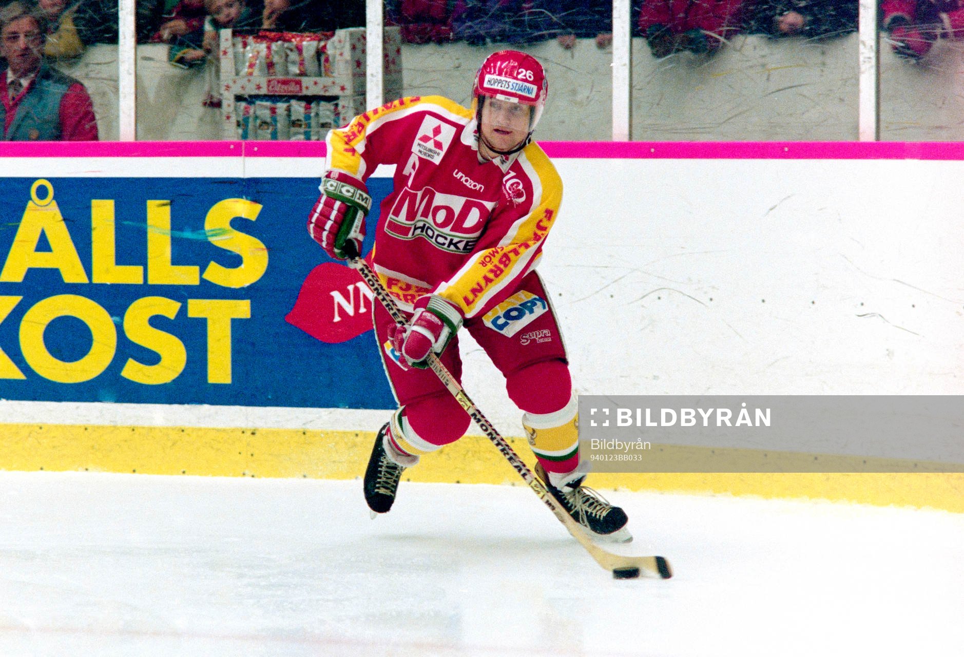 Lars Byström, Modo
