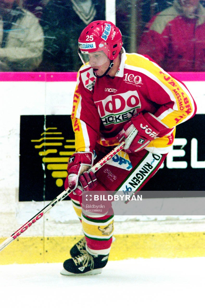 Mats Lundström, Modo