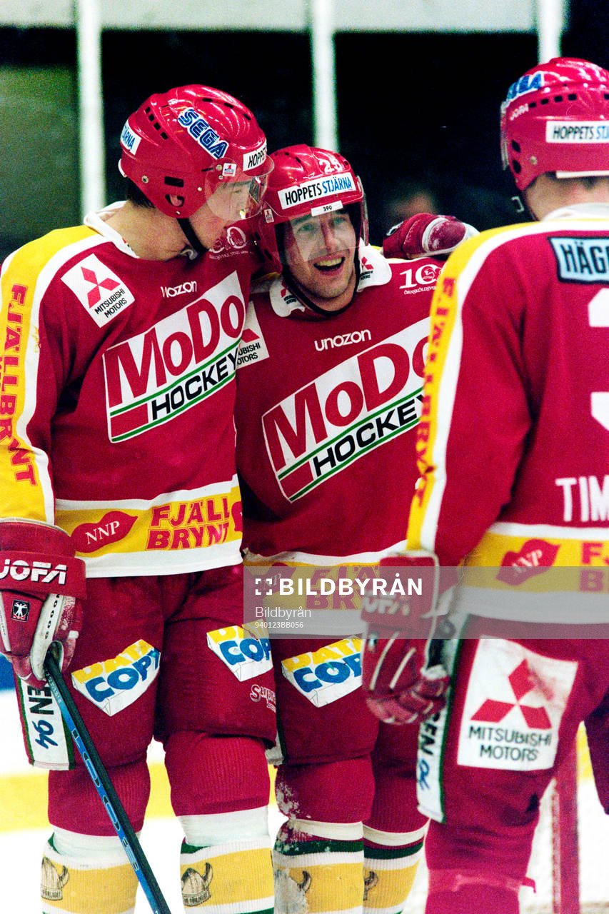 Modos Mats Lundström kramas om