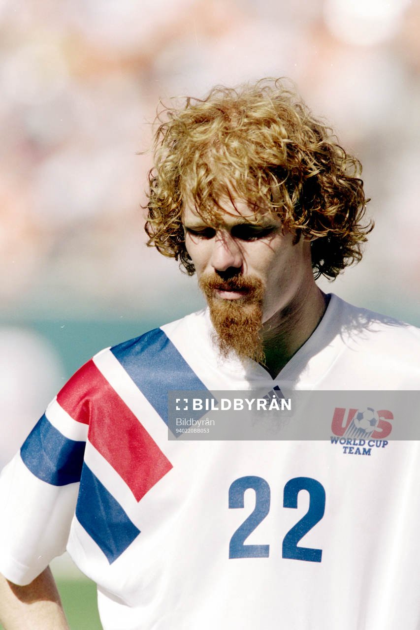 Fotboll, USA  - Sverige, 1-3: Alexi Lalas, USA. 