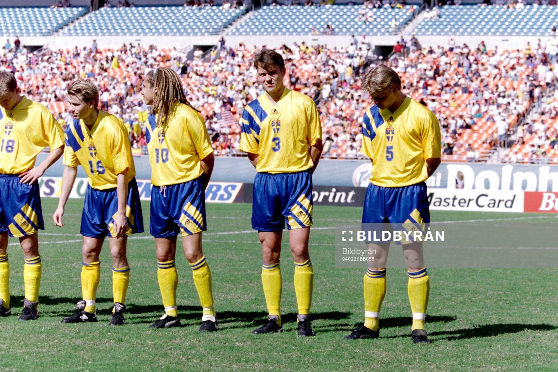 Fotboll, USA  - Sverige, 1-3: Niclas Alexandersson, Henrik Larsson, Magnus Erlingmark och Mikael Nilsson, Sverige. 