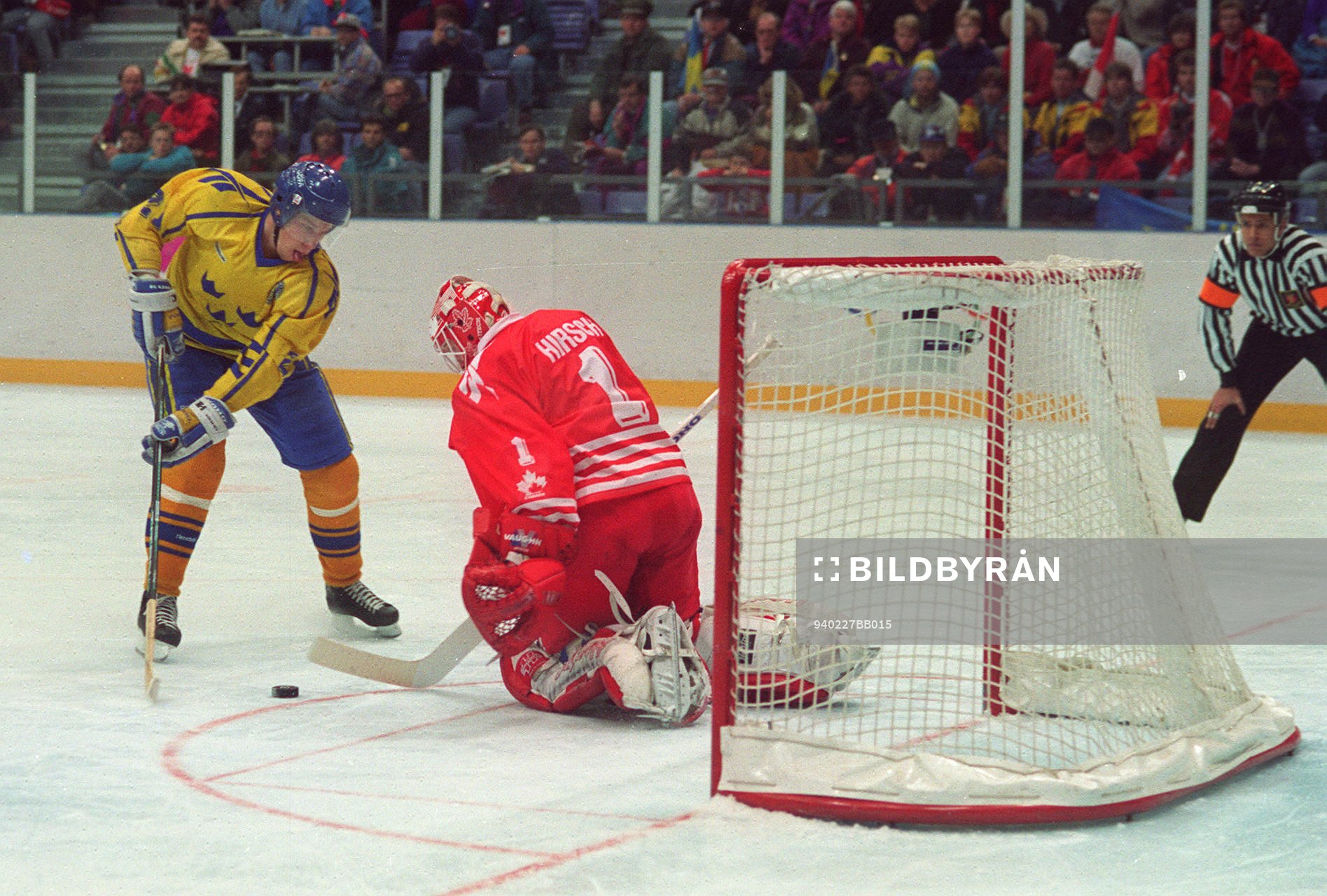 Peter Forsberg och Corey Hirsh, målvakt