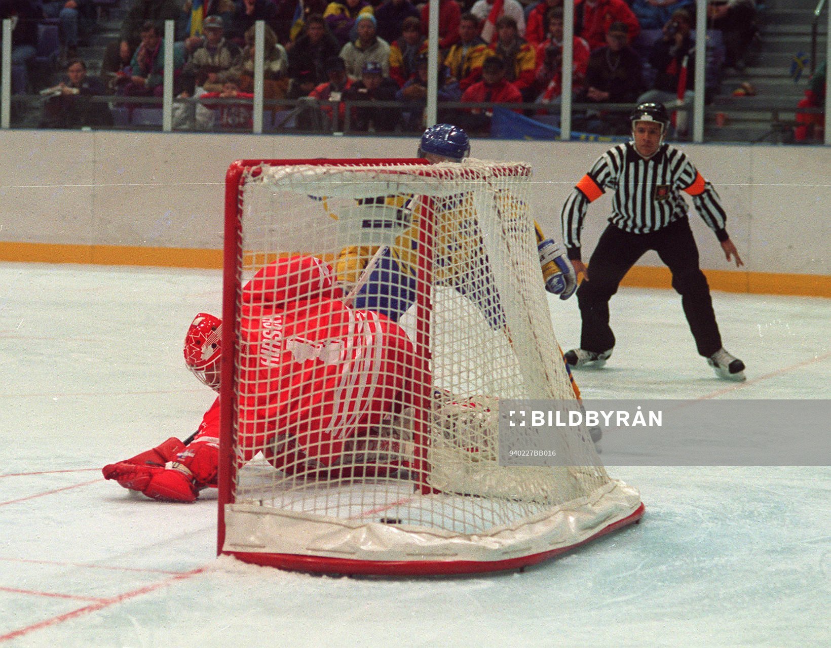 Peter Forsberg och Corey Hirsh, målvakt