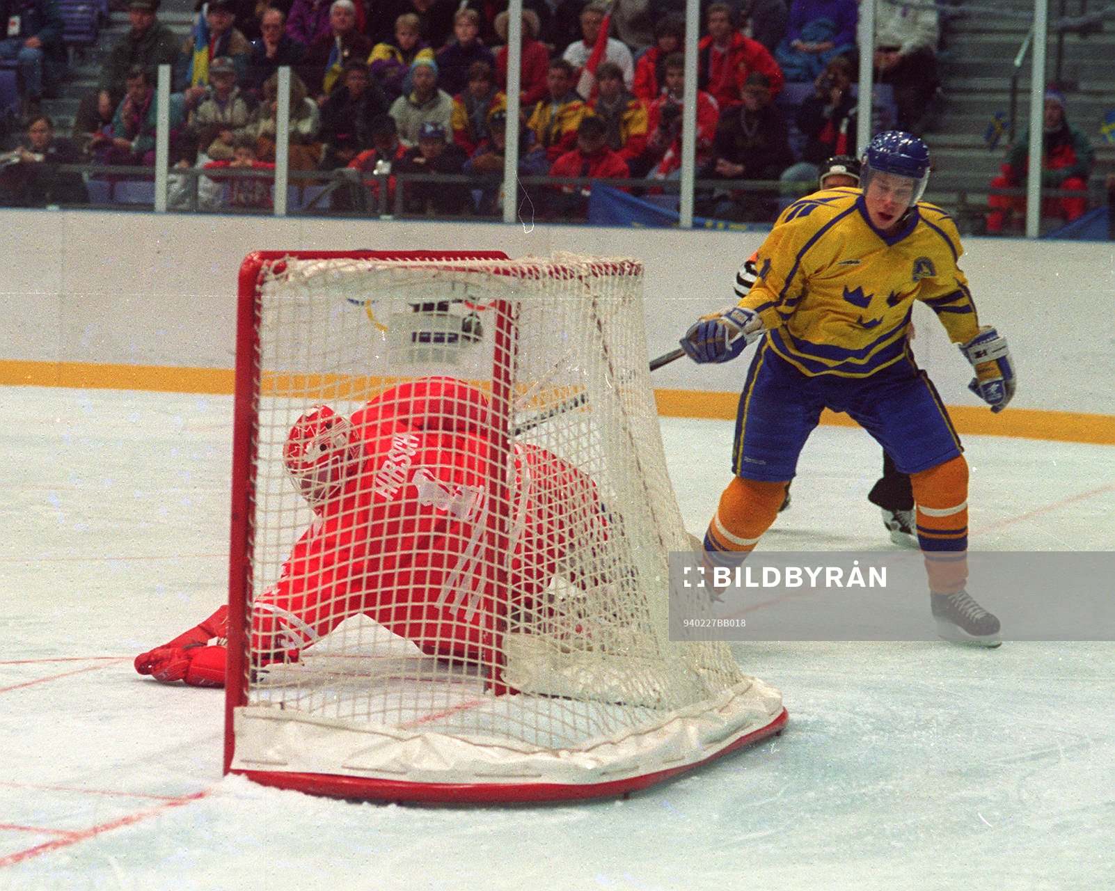 Peter Forsberg och Corey Hirsh, målvakt