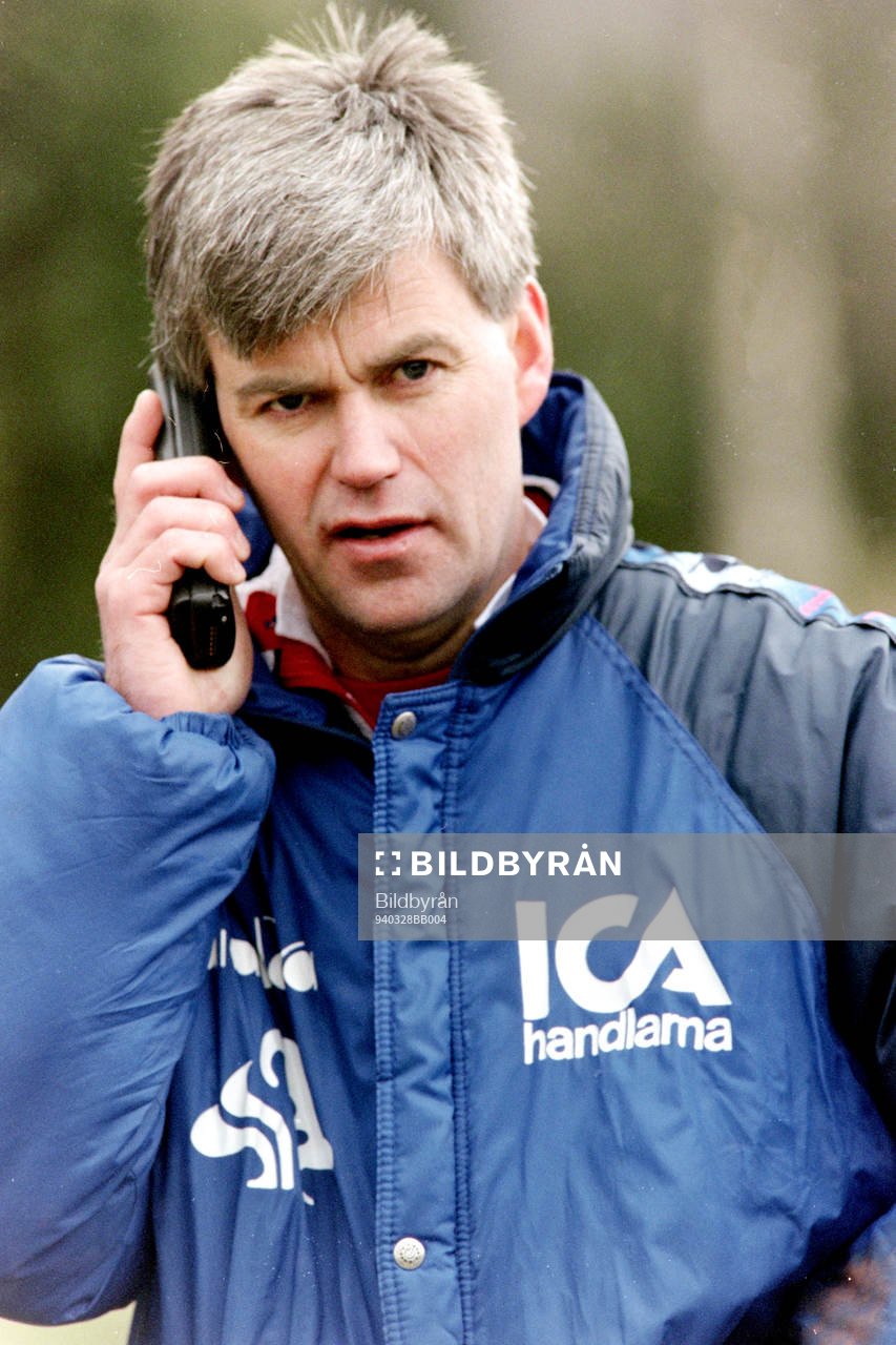 Fotboll, Allsvenskan, Öster, Förhands: Kurt-Arne Bergstrand, tränare i Öster.
