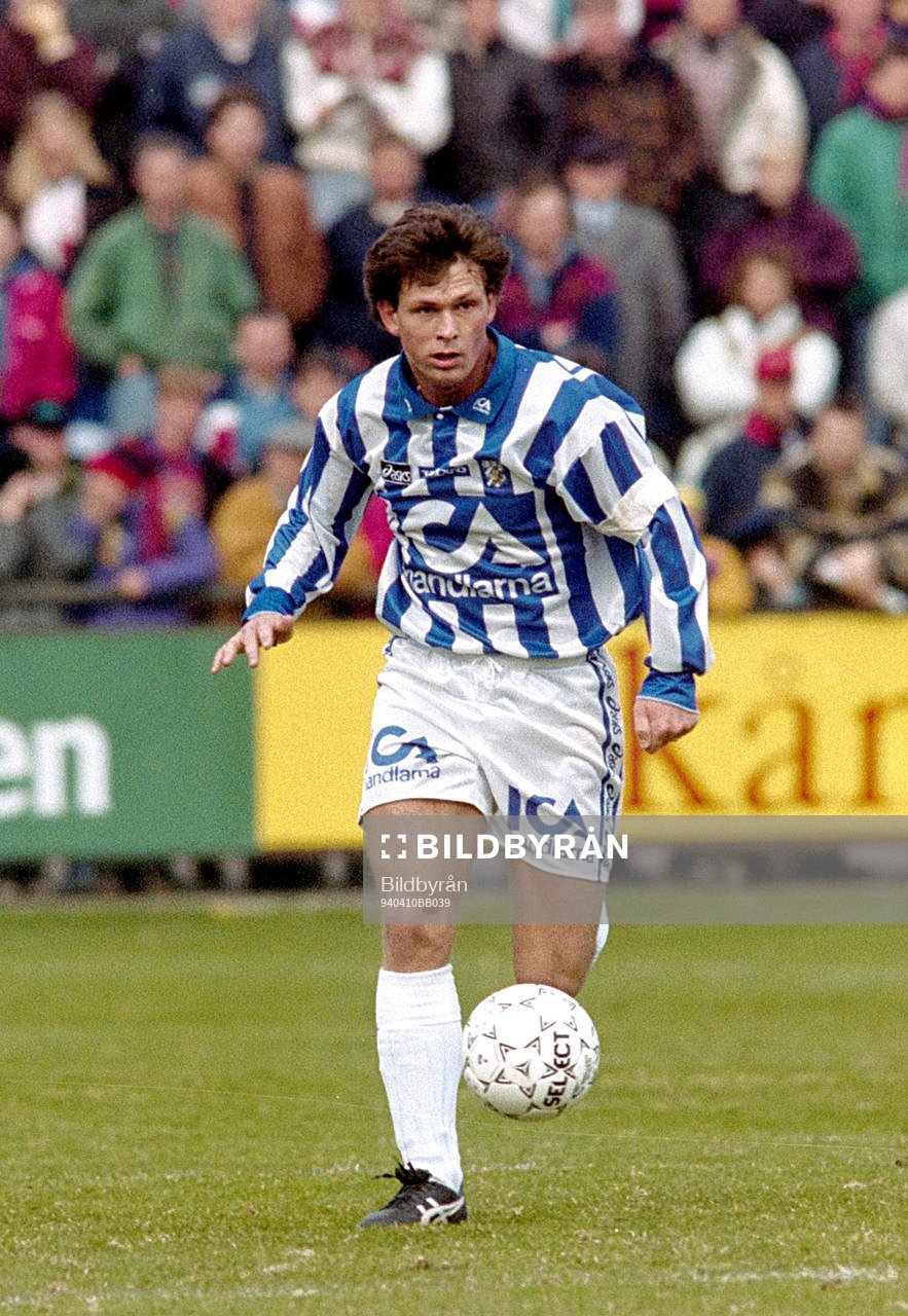 Göteborgs Pontus Kåmark med bollen