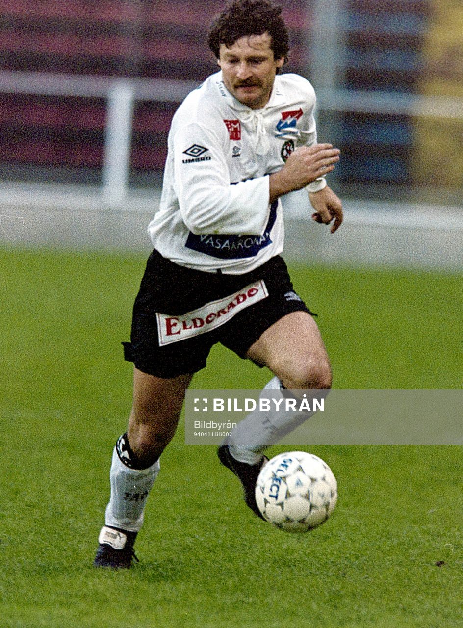 Miroslaw Kubisztal, Örebro med bollen