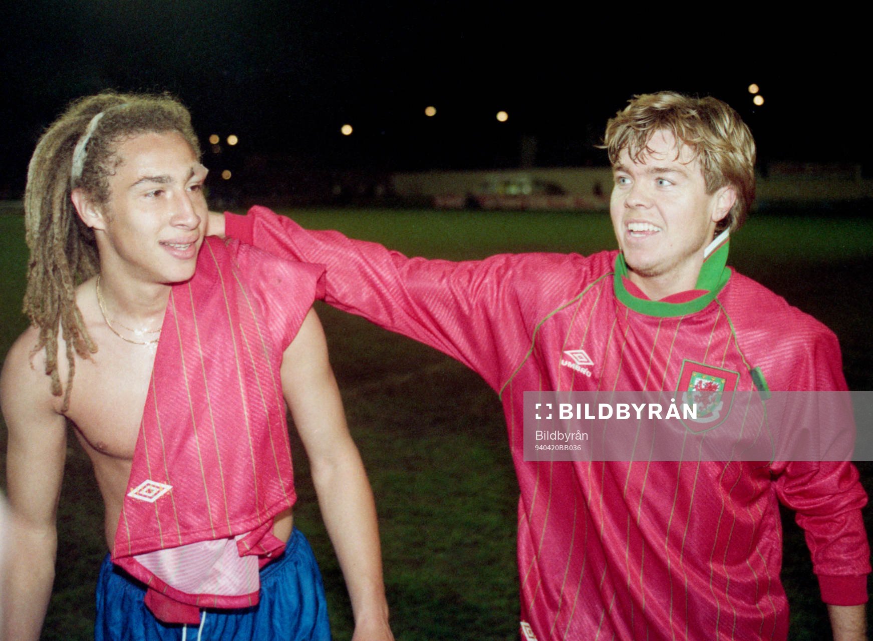  Målskyttarna Henrik Larsson och Tomas Brolin efter matchen.