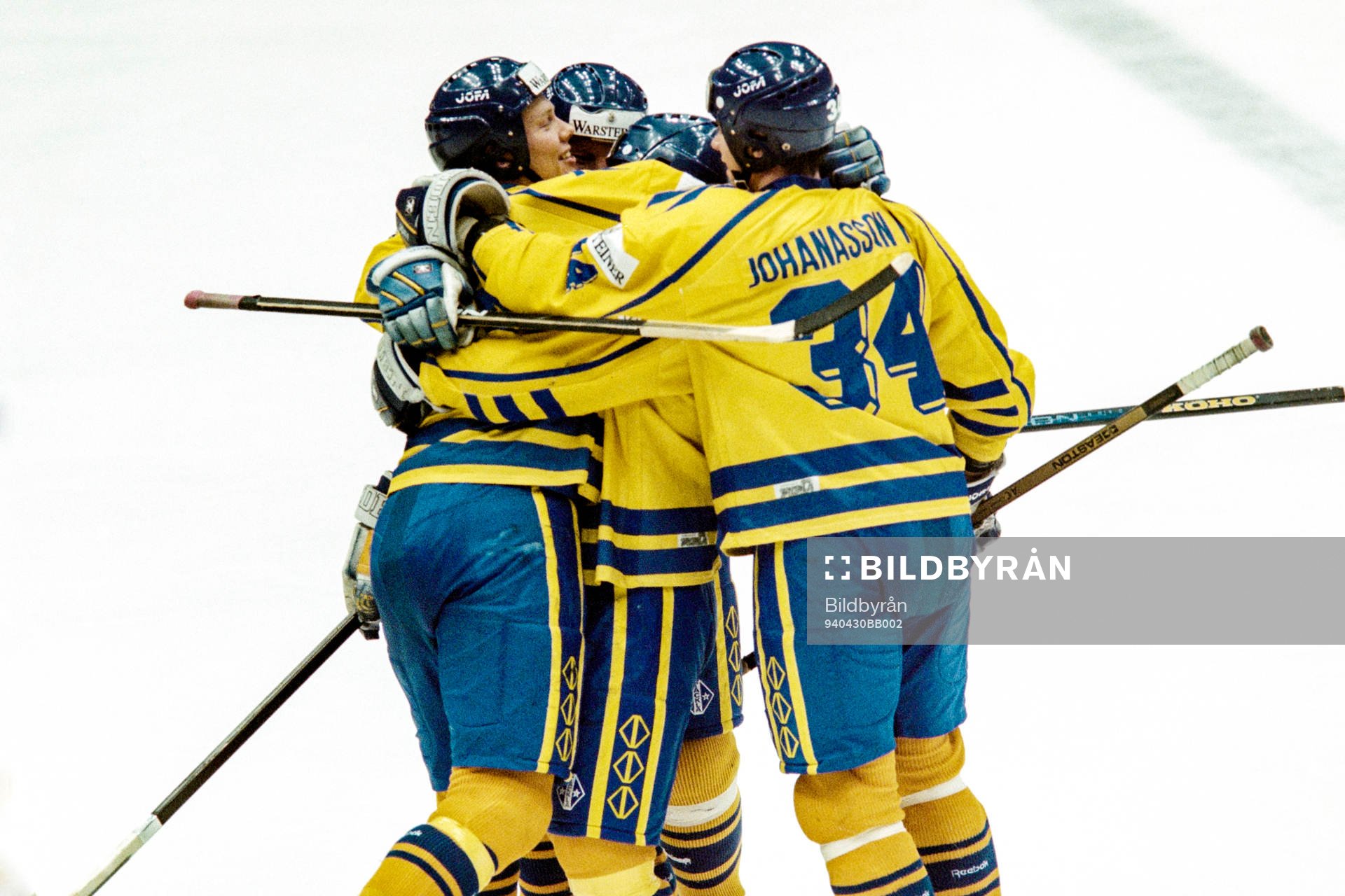 Mats Sundin, Roger Johansson och Sverige jublar
