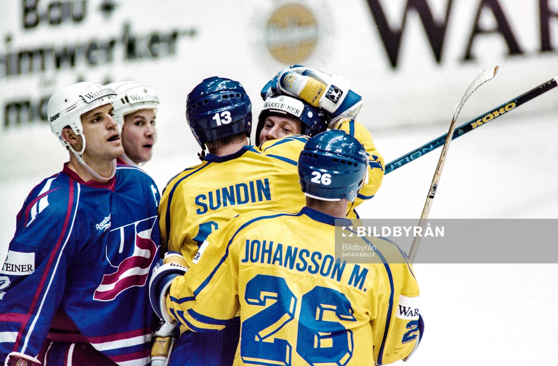 Mats Sundin och Sverige jublar