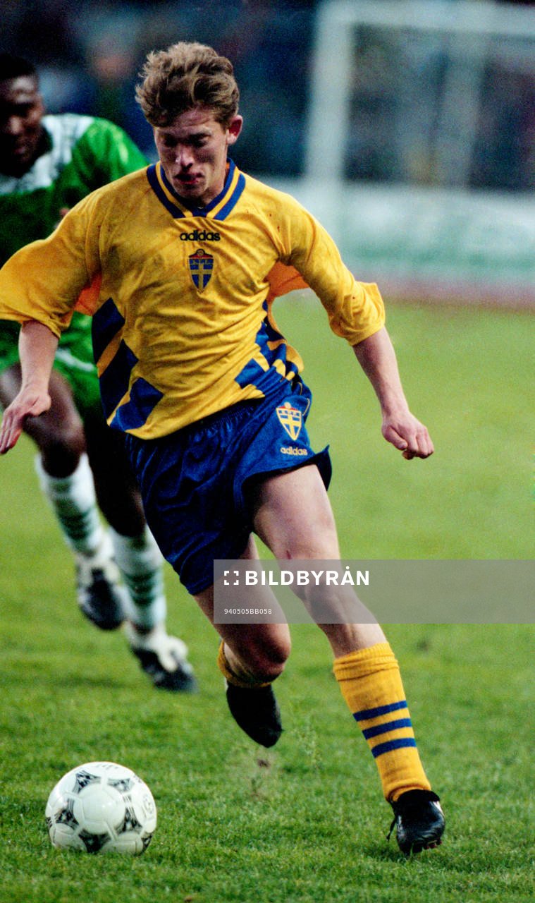 Jesper Blomqvist med bollen