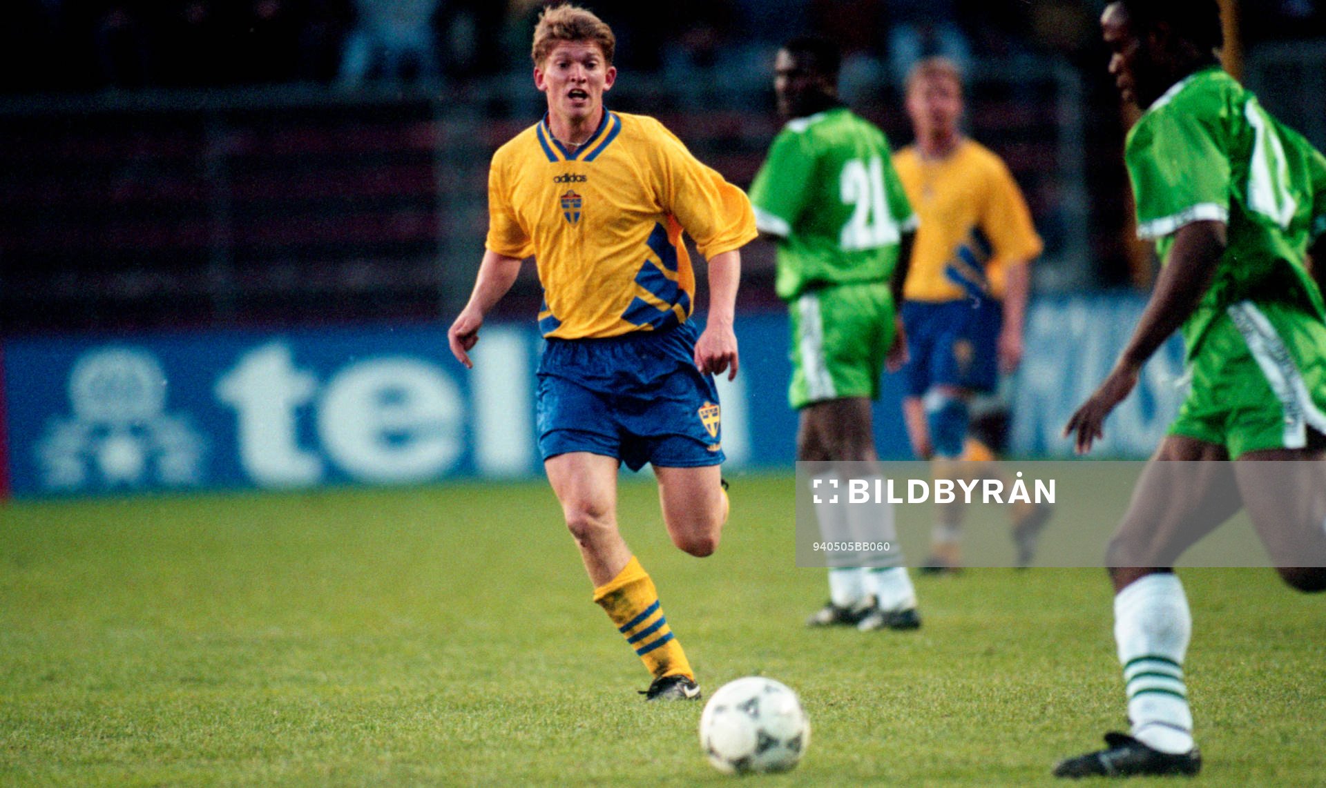 Jesper Blomqvist har ögonen på bollen