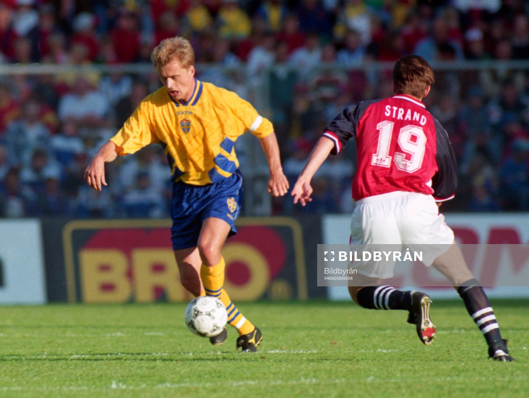 Jonas Thern springer ifrån Roar Strand, Norge