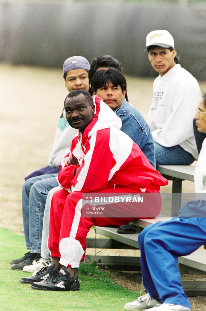 Roger Milla på en träning