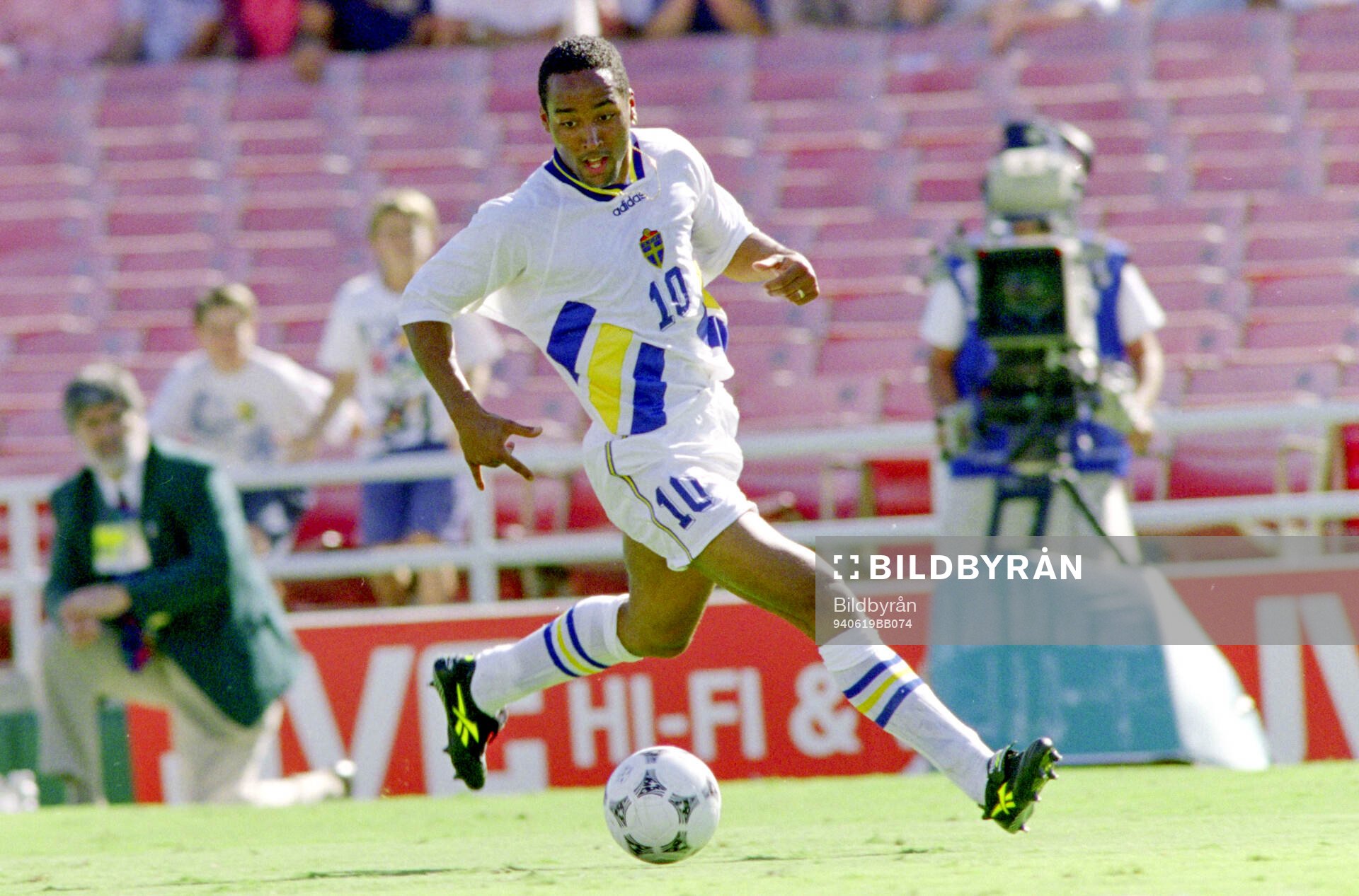 Football, FIFA World Cup 1994 (USA), Group B, Cameroon -