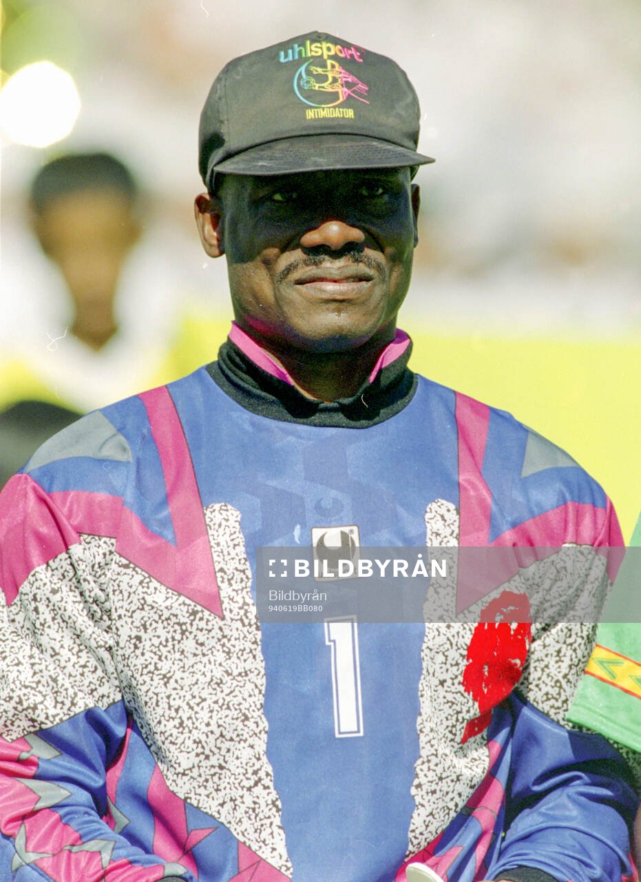 Football, FIFA World Cup 1994 (USA), Group B, Cameroon -