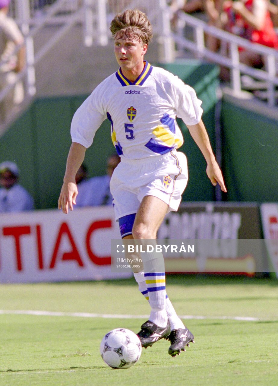 Football, FIFA World Cup 1994 (USA), Group B, Cameroon -