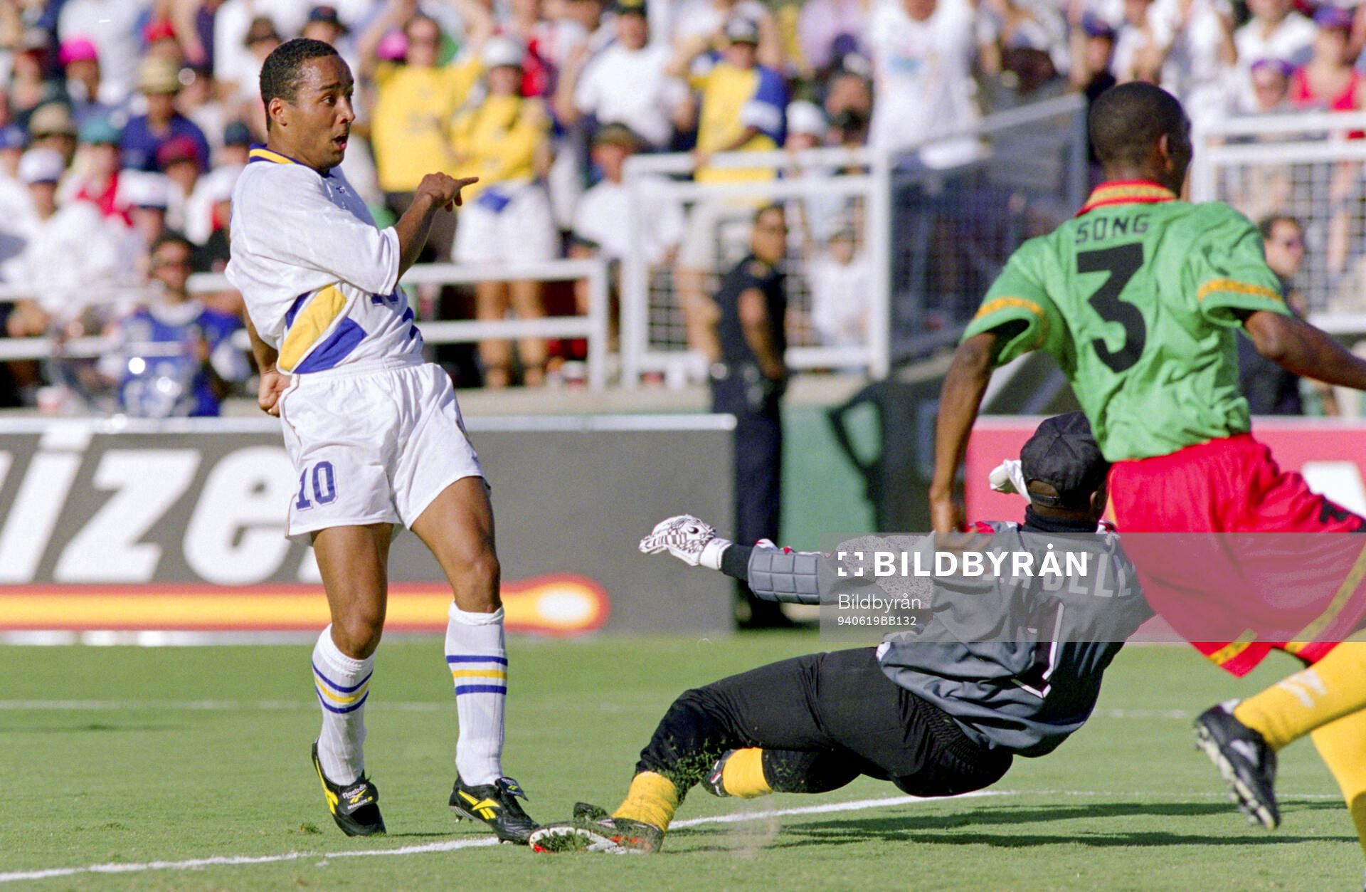 Football, FIFA World Cup 1994 (USA), Group B, Cameroon -