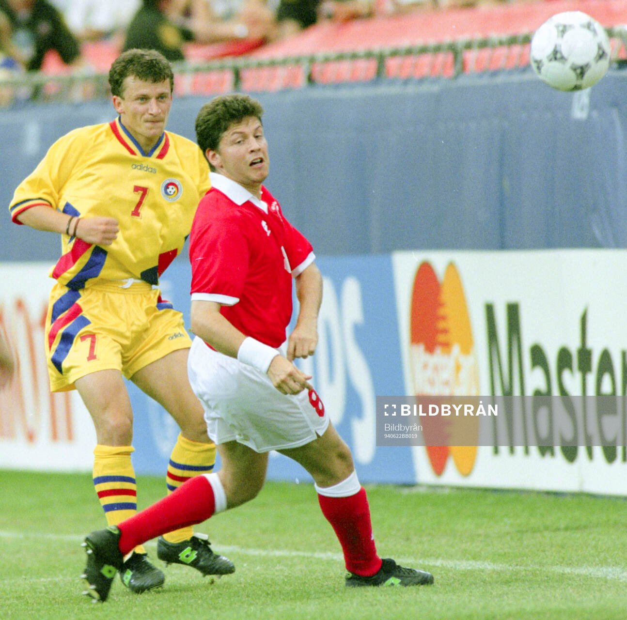 Football, FIFA World Cup 1994 (USA), Group A, Romania -