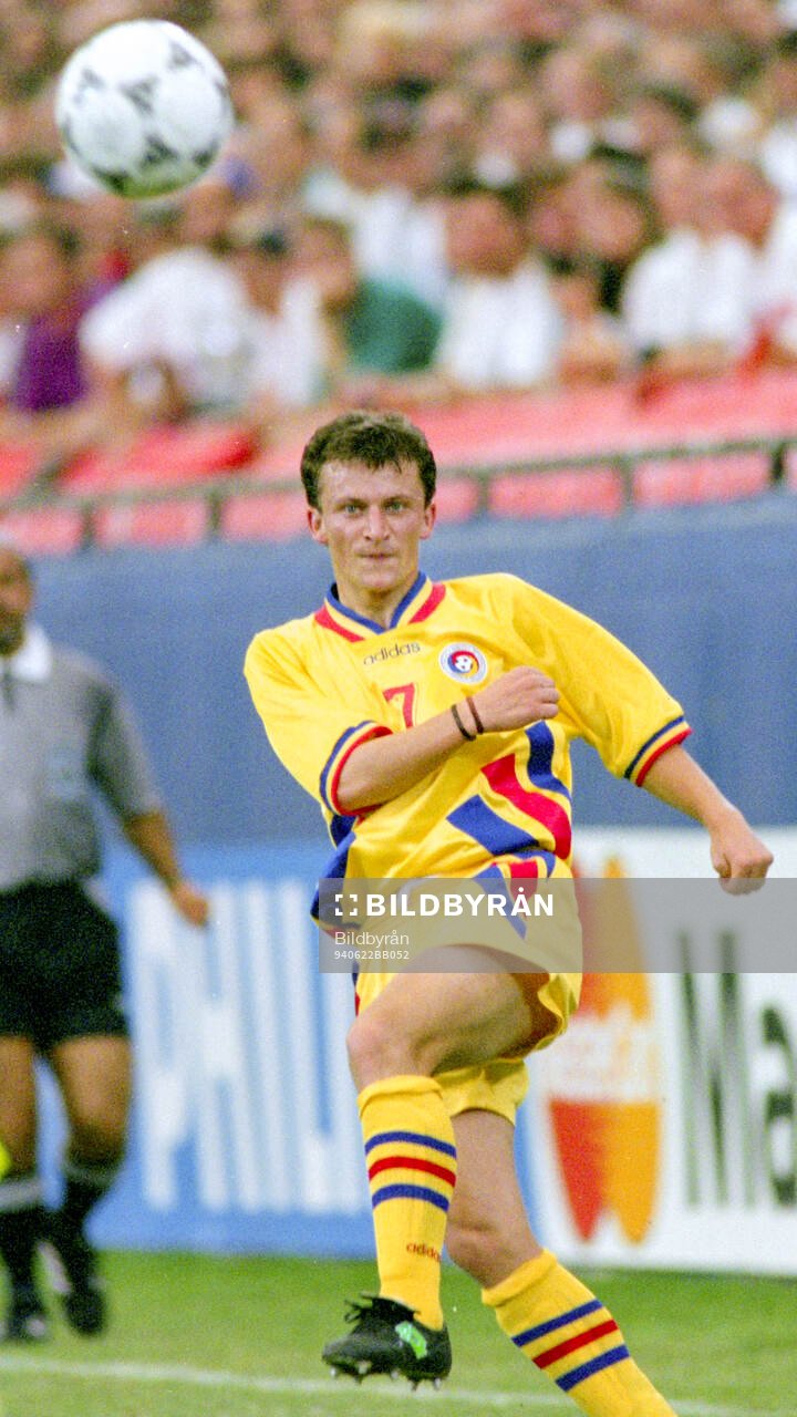 Football, FIFA World Cup 1994 (USA), Group A, Romania -