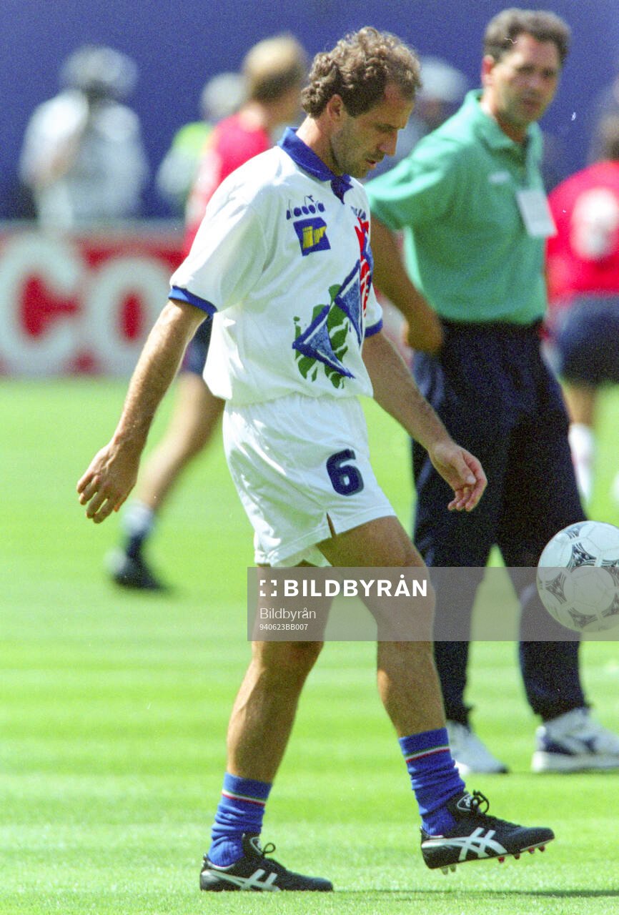 Football, FIFA World Cup 1994 (USA), Group E, Italy -