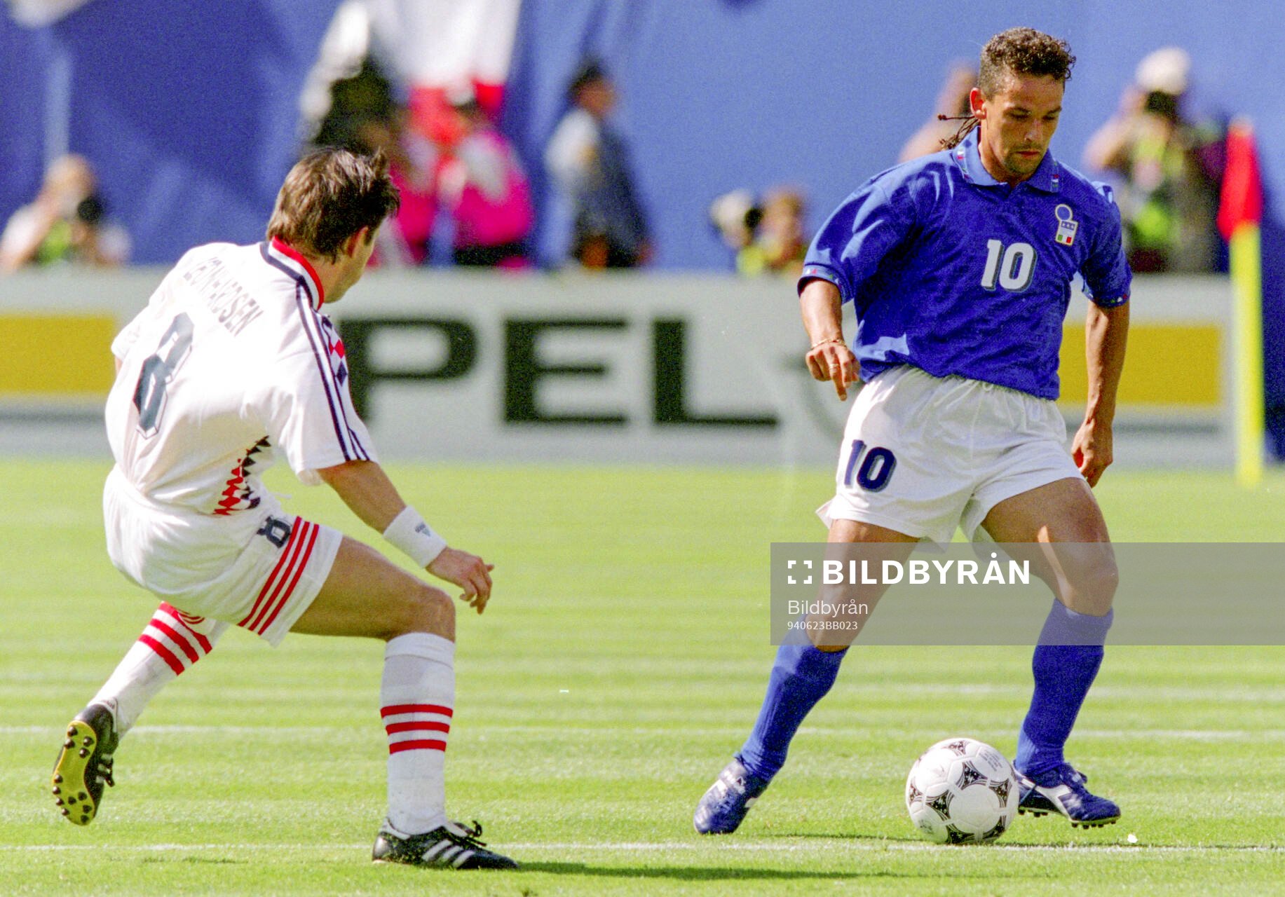 Football, FIFA World Cup 1994 (USA), Group E, Italy -