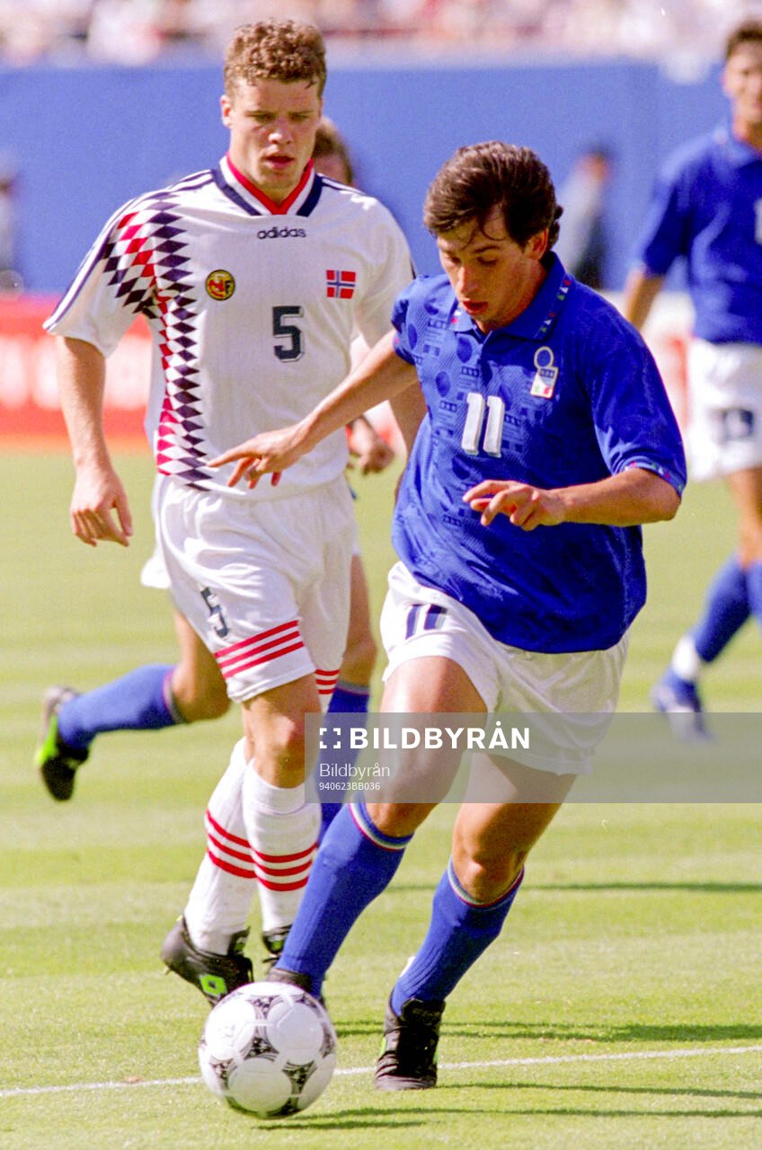 Football, FIFA World Cup 1994 (USA), Group E, Italy -