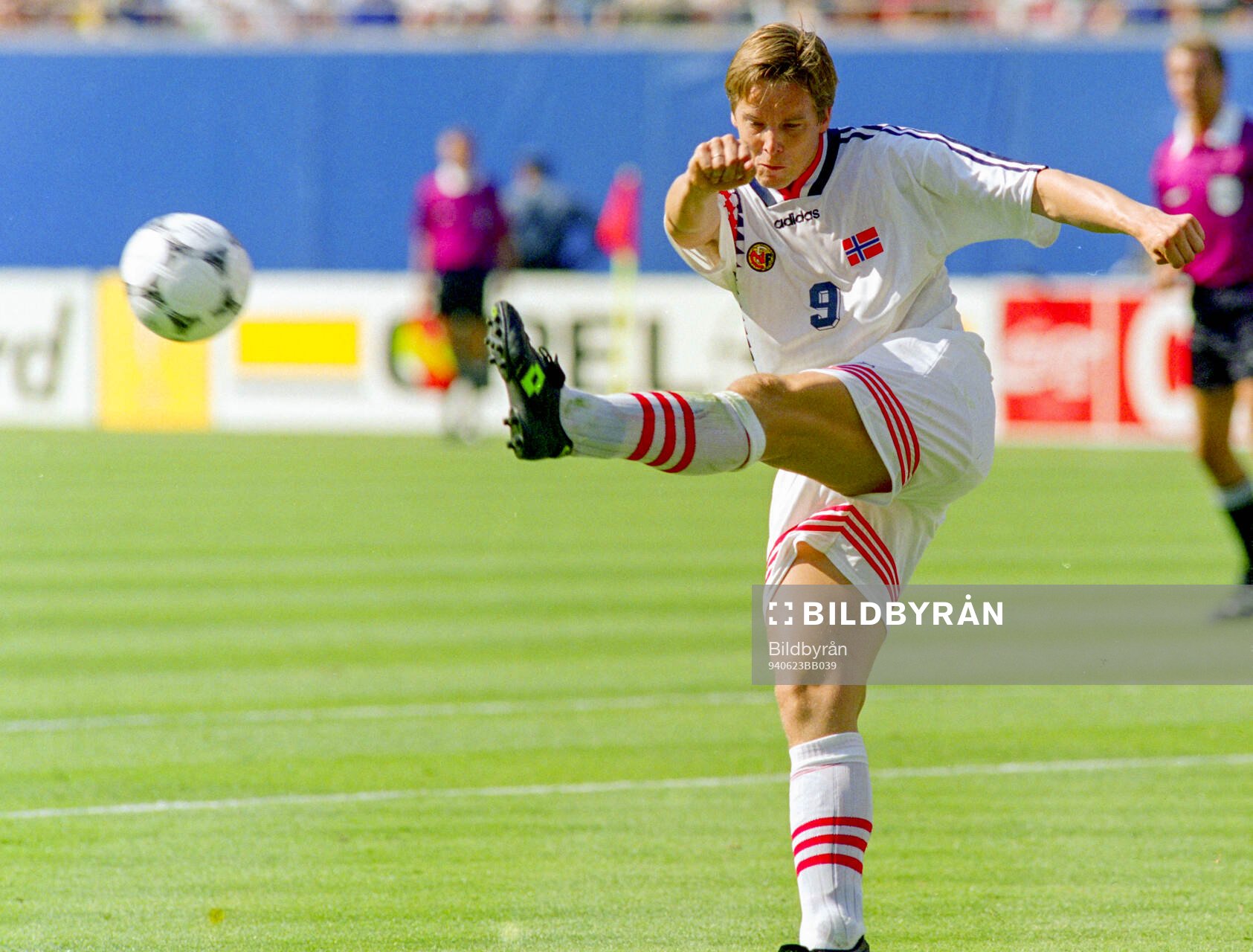 Football, FIFA World Cup 1994 (USA), Group E, Italy -