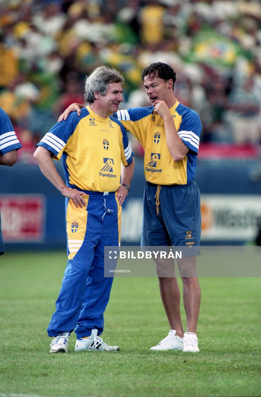 Jan Ekstrand, Läkare pratar med Joachim Björklund, Sverige