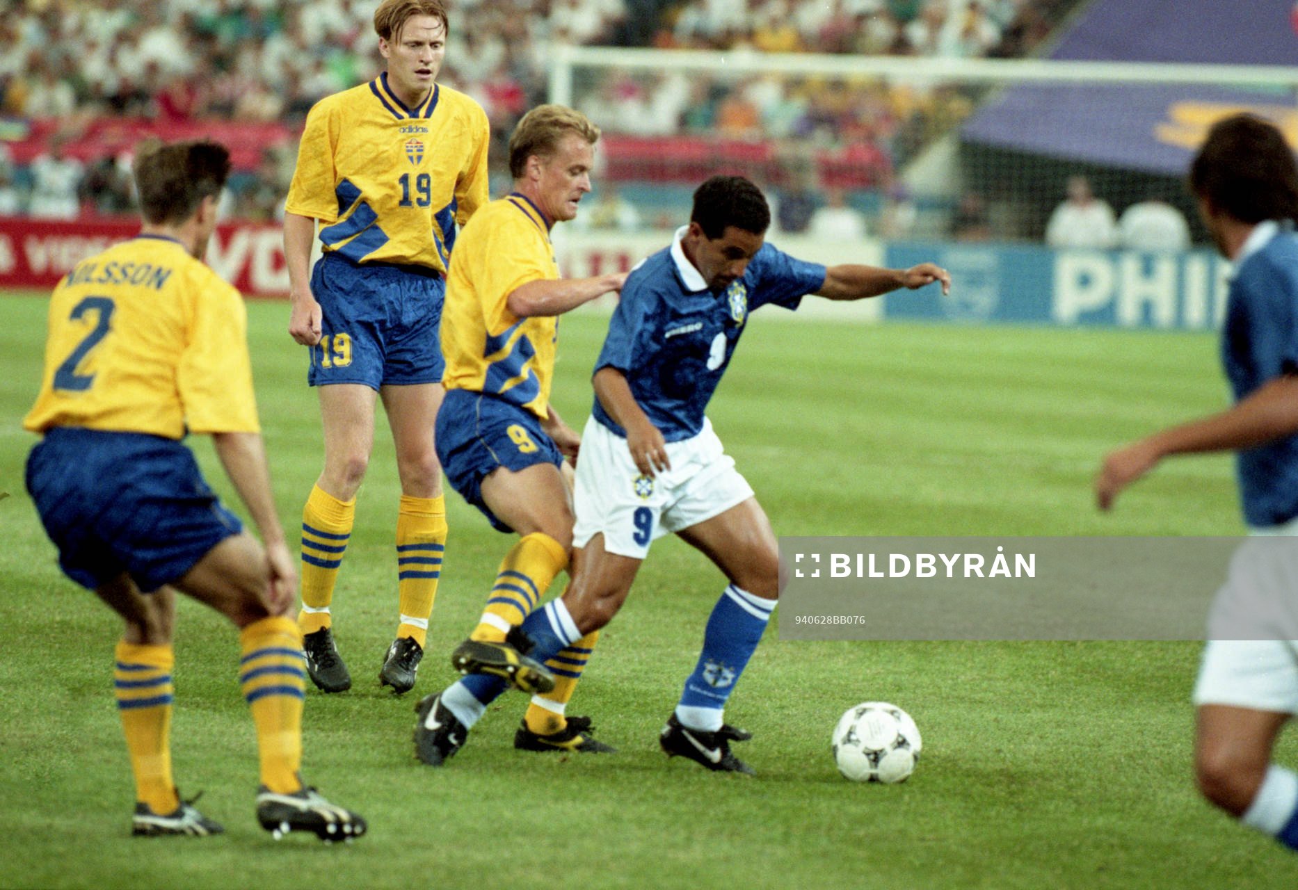 Jonas Thern, Sverige och Zinho, Brasilien