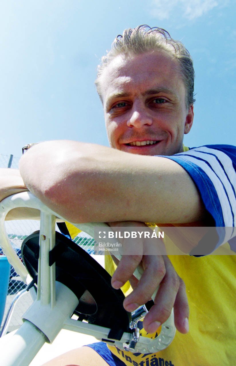 Jonas Thern, Sverige
