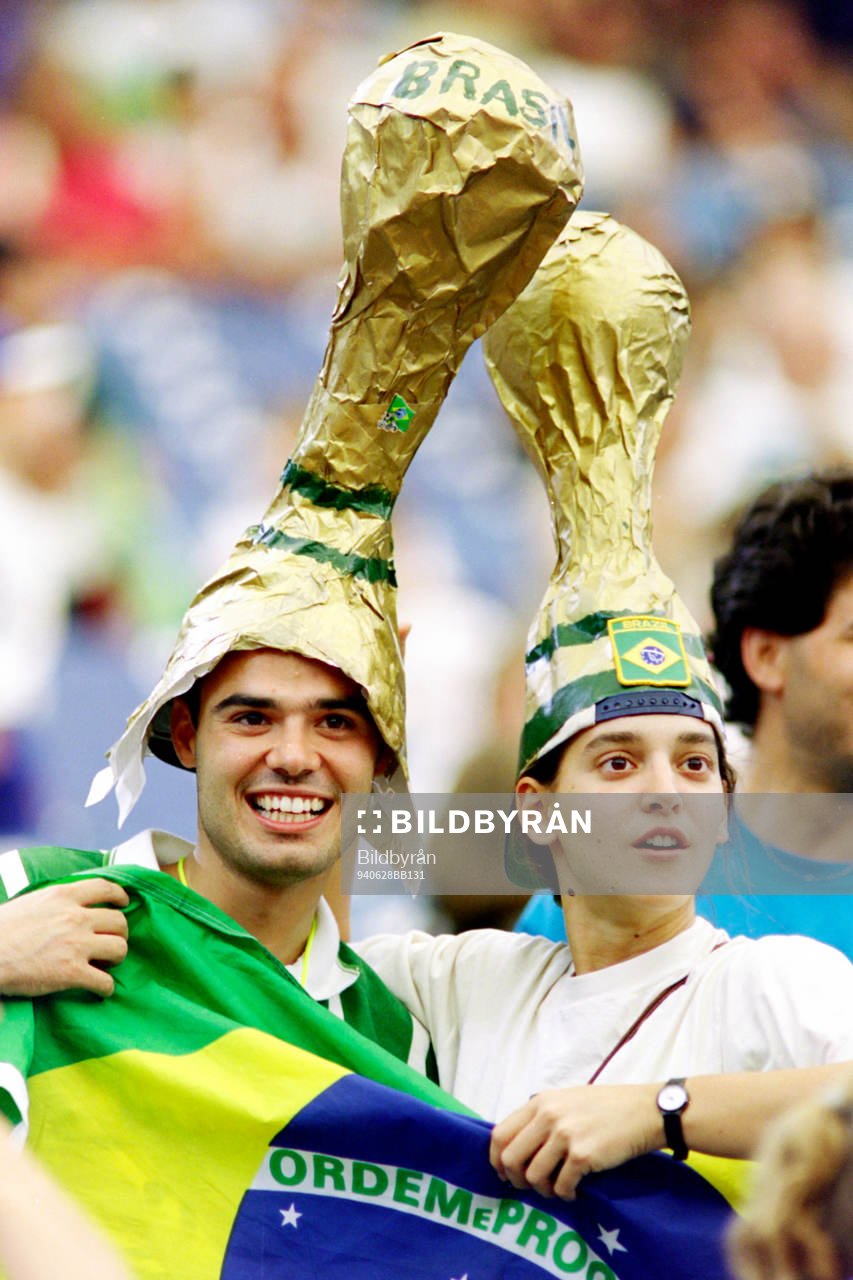 Brasilianska fans på läktaren