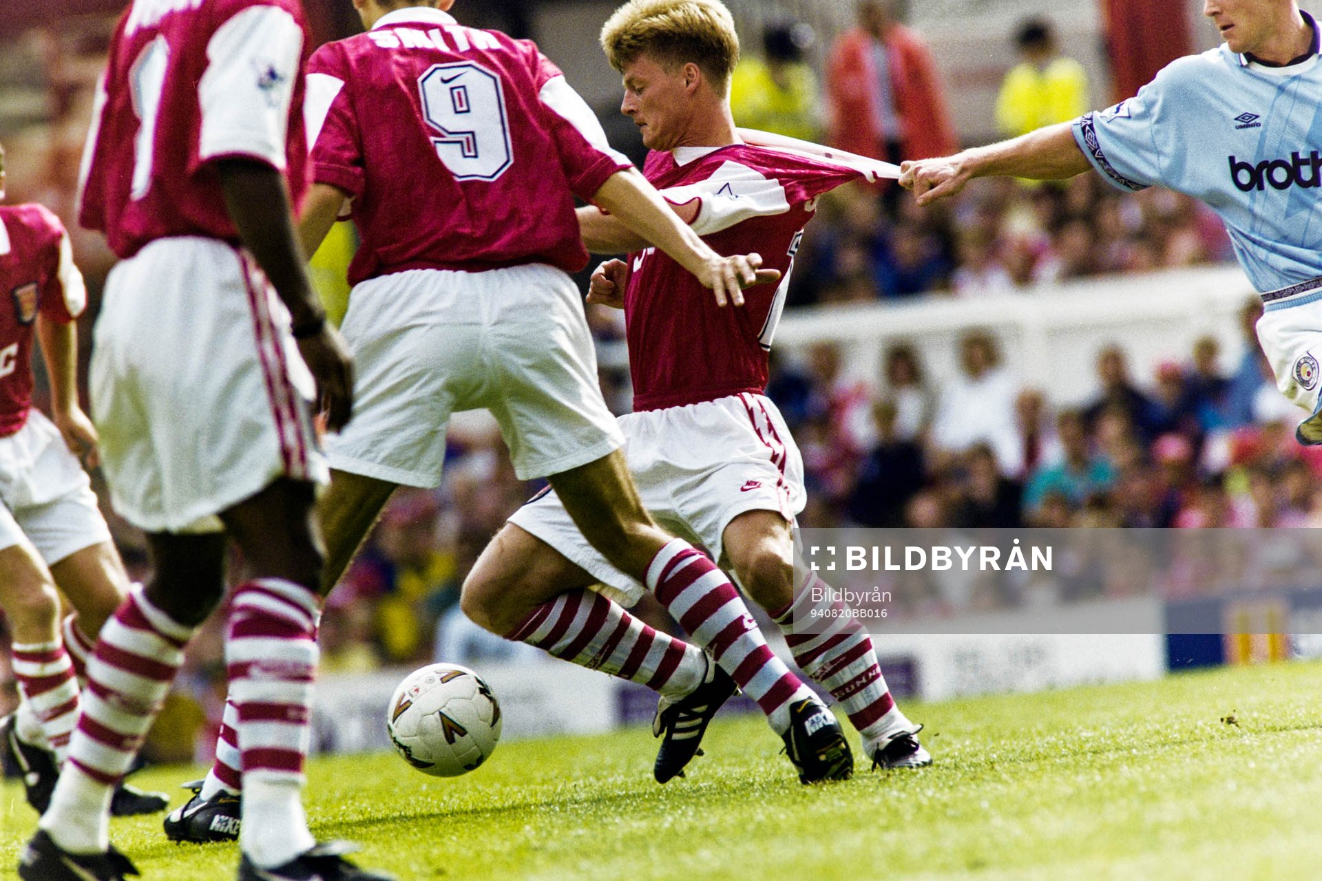 Stefan Schwarz, Arsenal blir dragen i tröjan