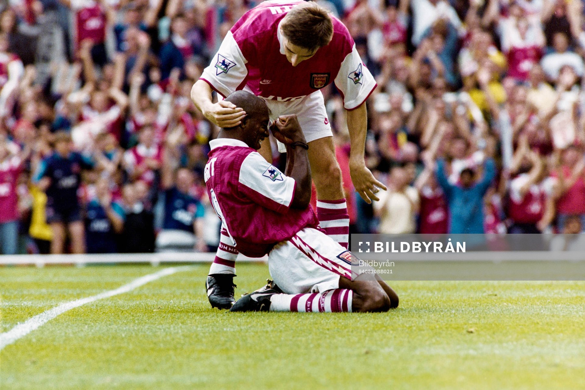  Alan Smith och Ian Wright, Arsenal jublar efter mål.