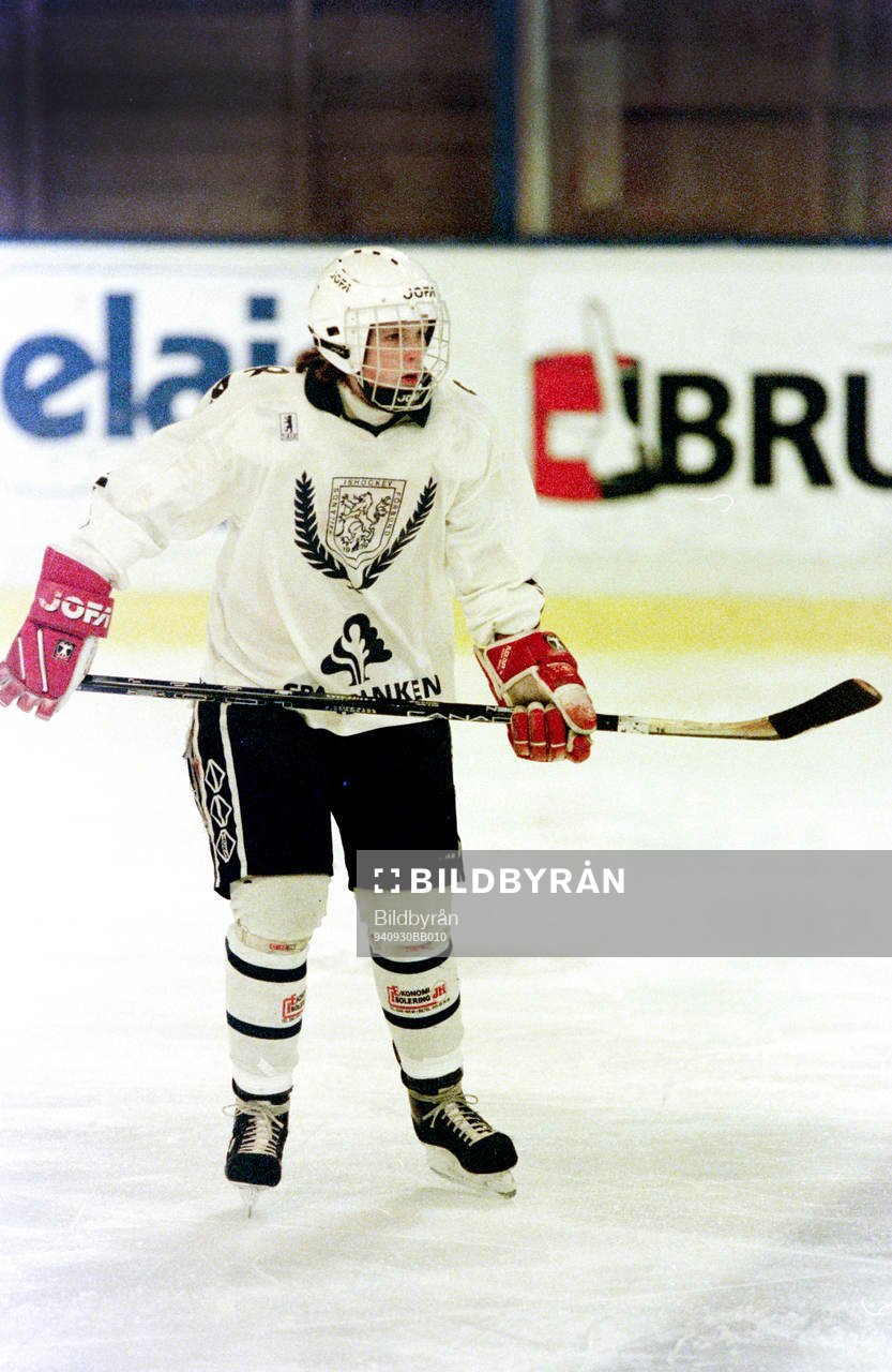 Erika Holst, Halland
