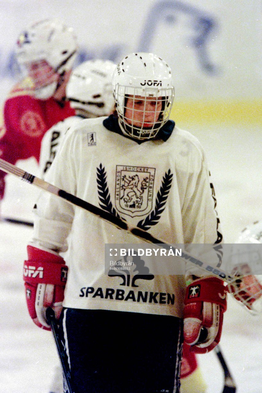 Erika Holst, Halland