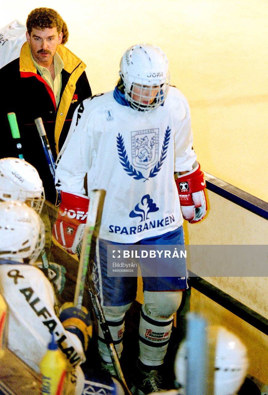 Erika Holst, Halland