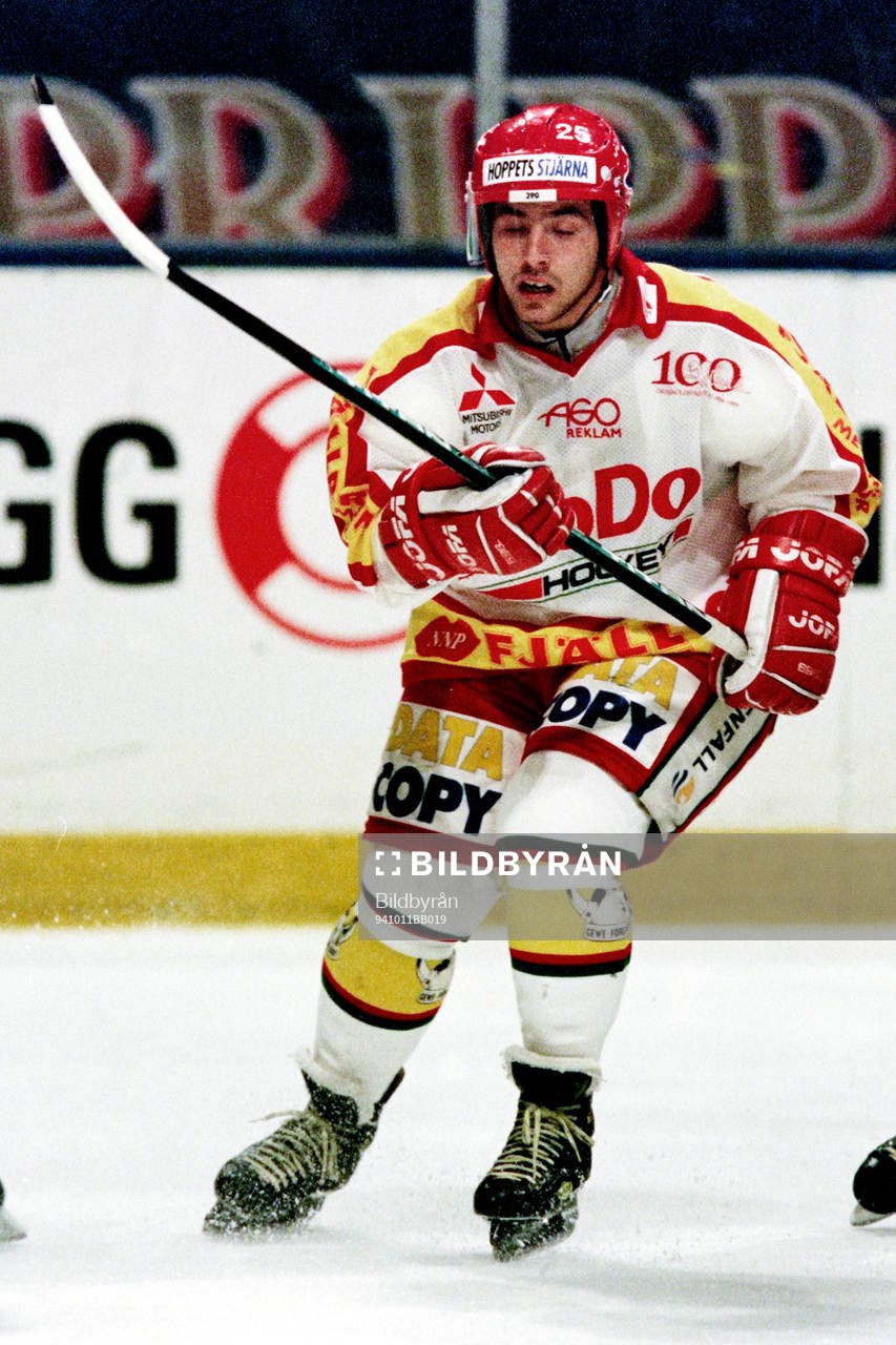 Andreas Olsson, Modo