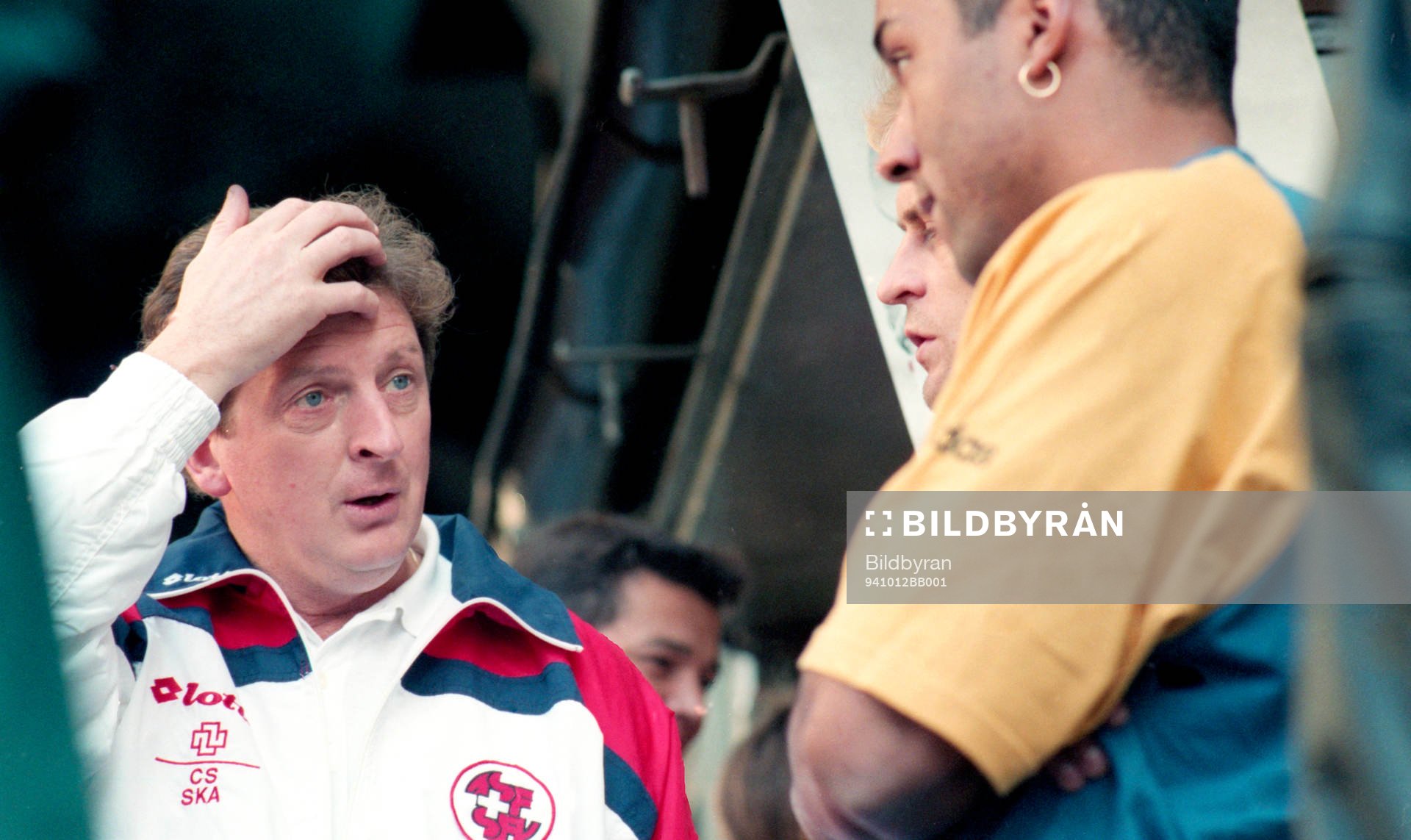 Roy Hodgson, förbundskapten, Schweiz pratar med Martin