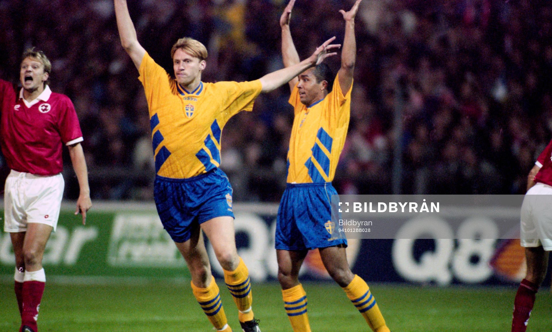 Kennet Andersson och Martin Dahlin jublar